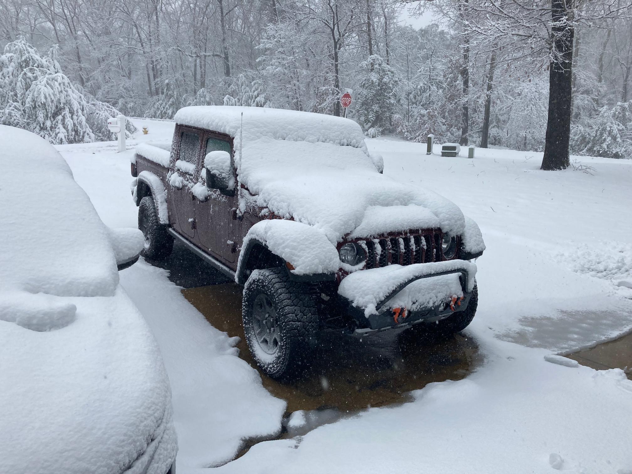Jeep Gladiator Let's see those winter wheeling shots! ? IMG_3361
