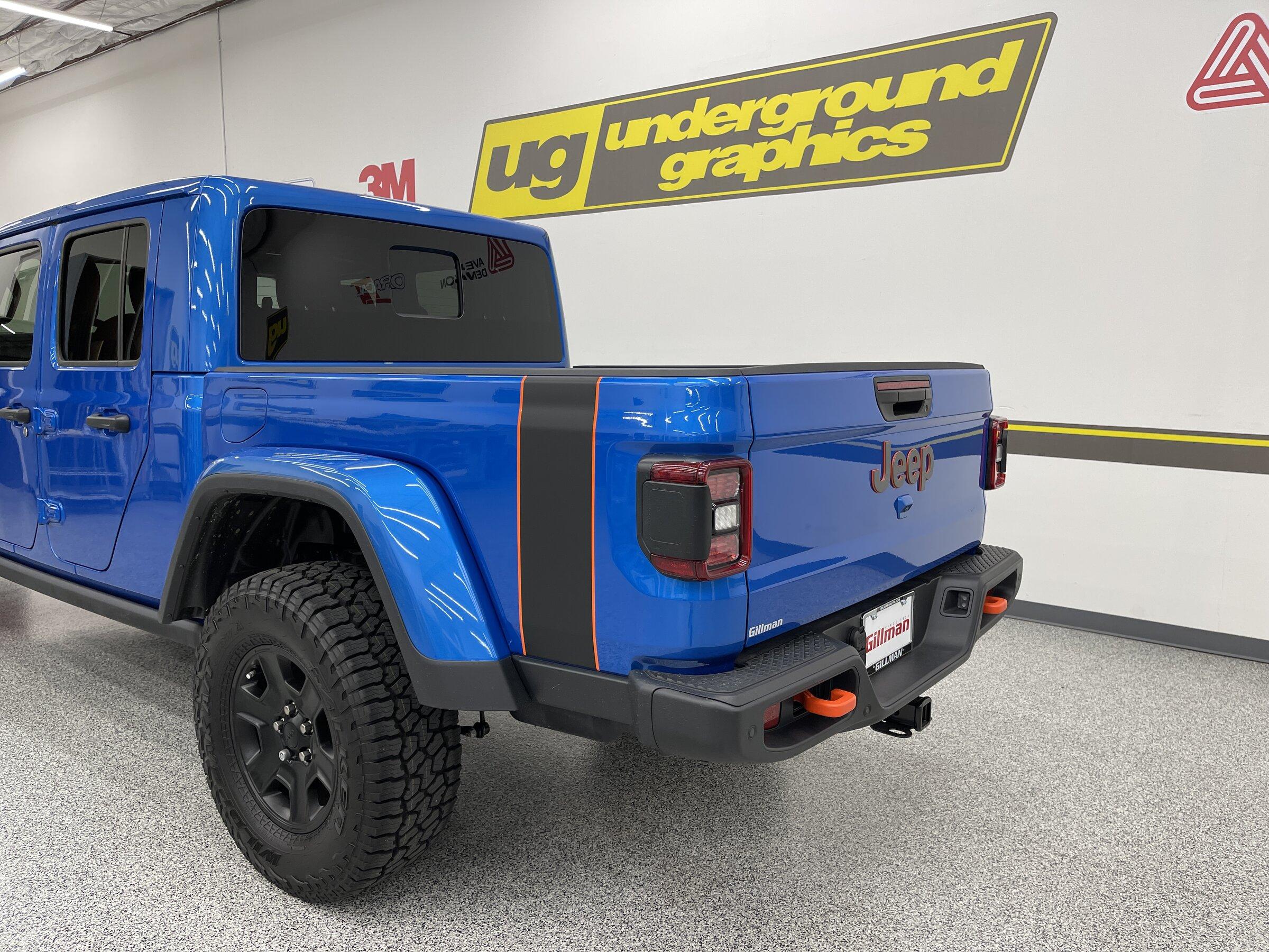 Jeep Gladiator Gladiator Bedside Bands:  photos and info Mojave blue 05.JPG