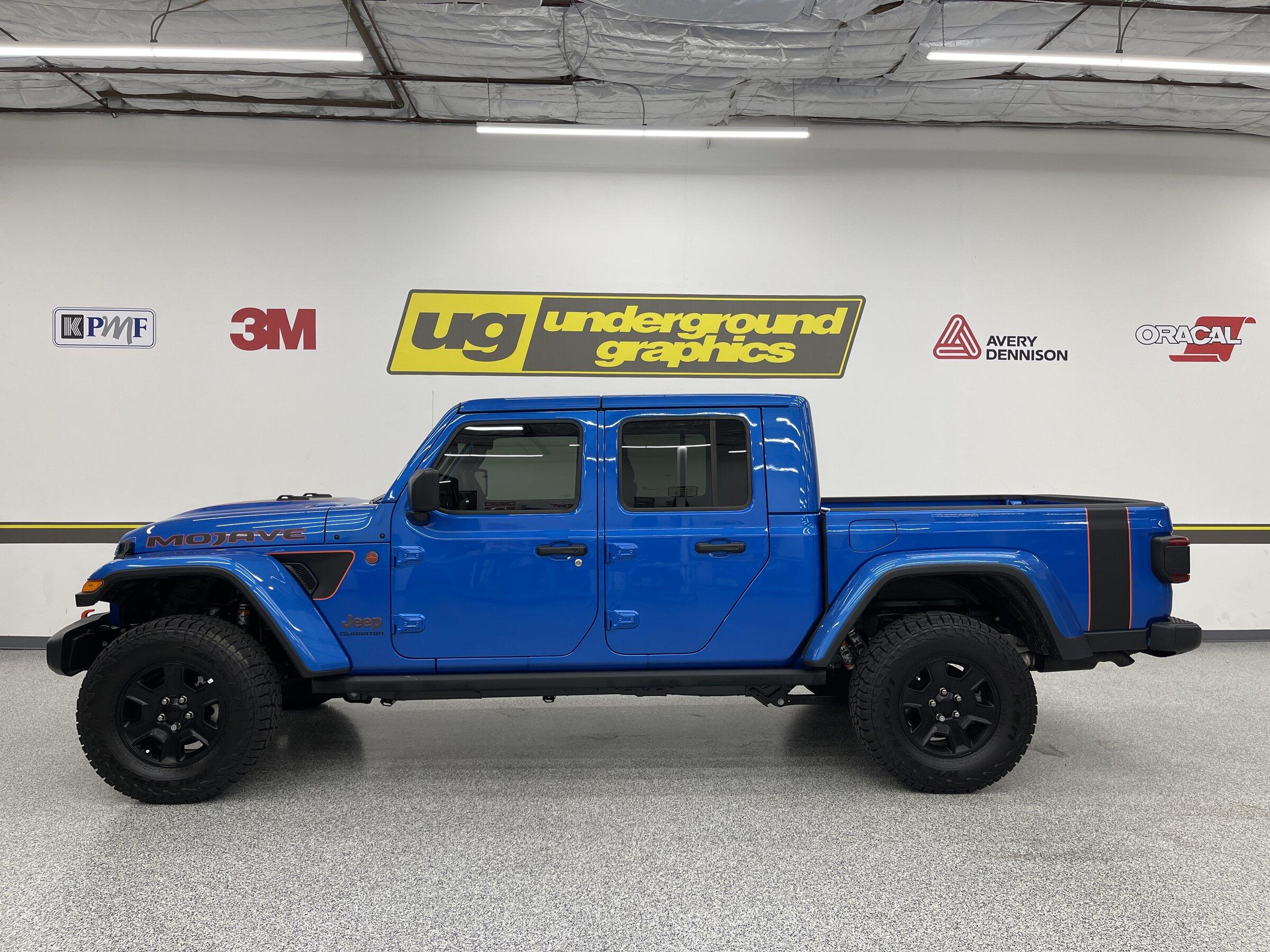 Jeep Gladiator Gladiator Bedside Bands:  photos and info Mojave blue 04.JPG