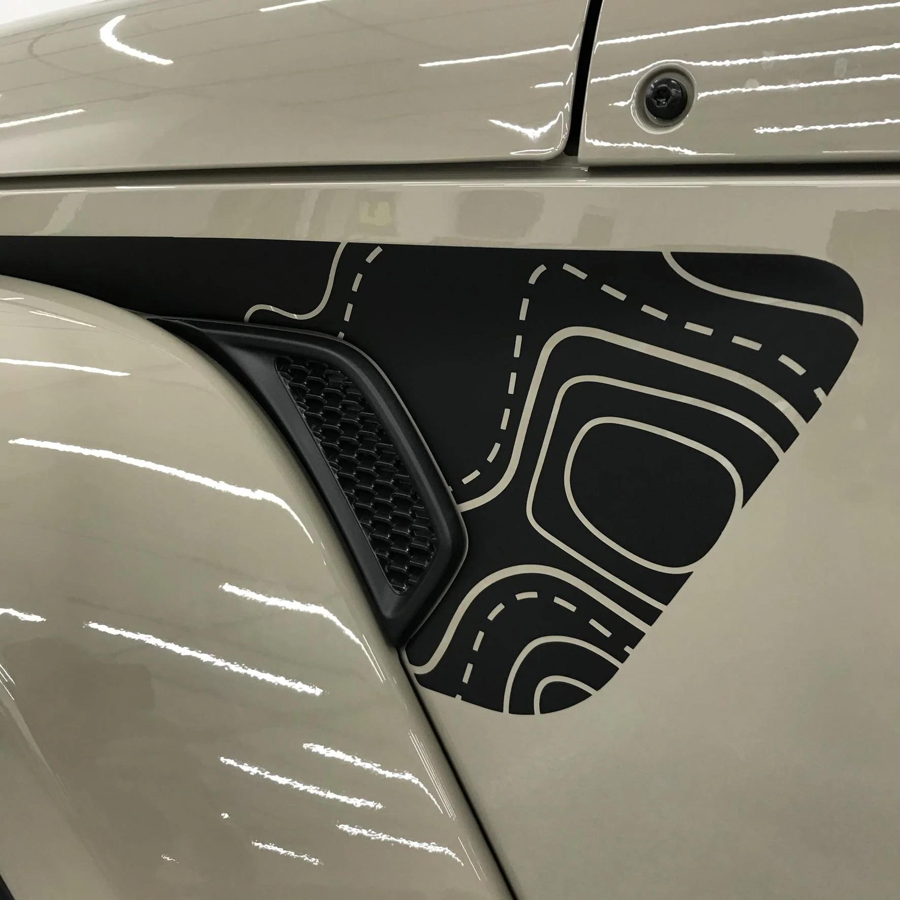 Jeep Gladiator The Wanderer Kit (topographical design):  photos and info Wanderer 13