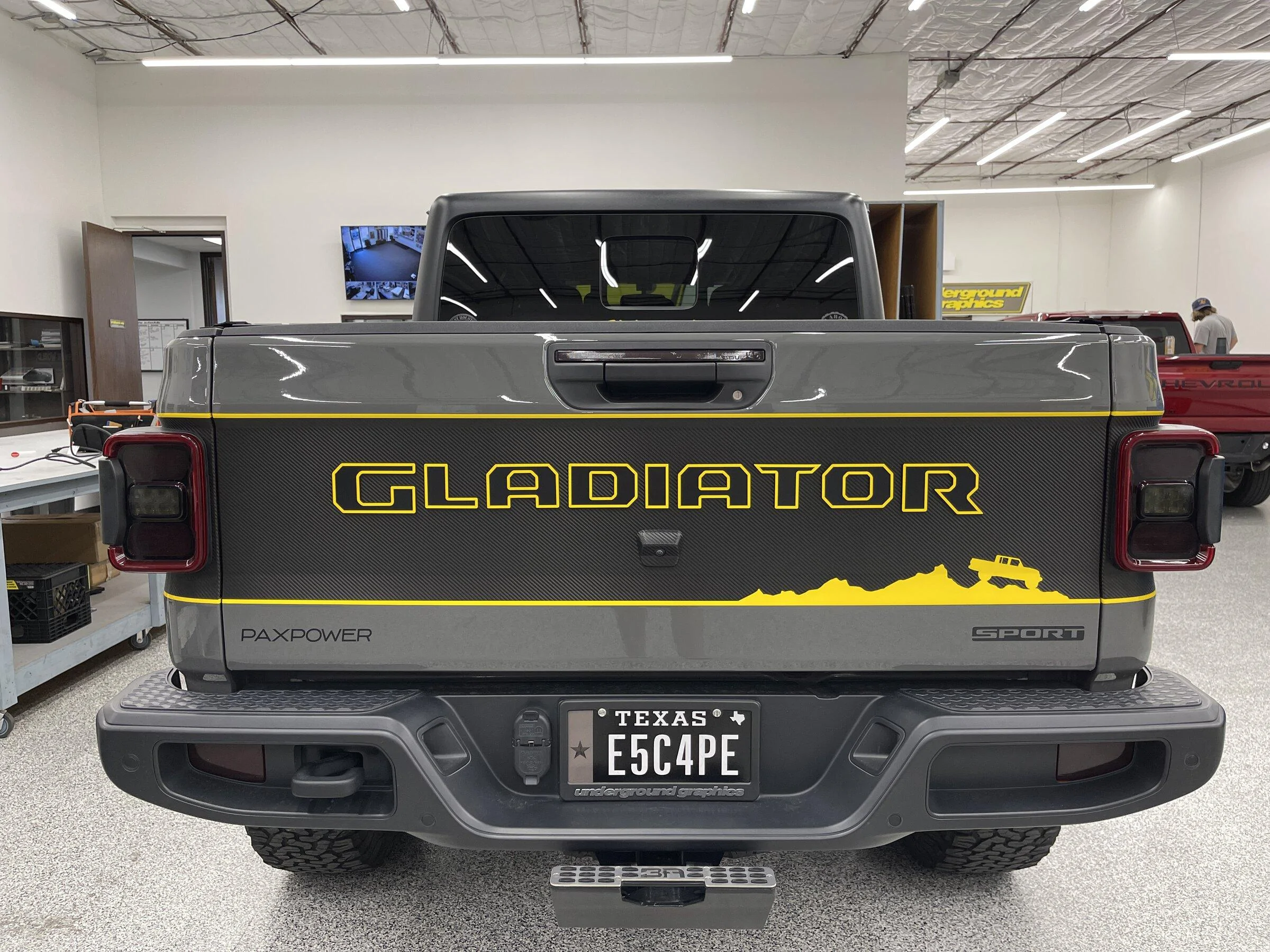Jeep Gladiator On the Rocks kit:  photos and info UG OTR 04
