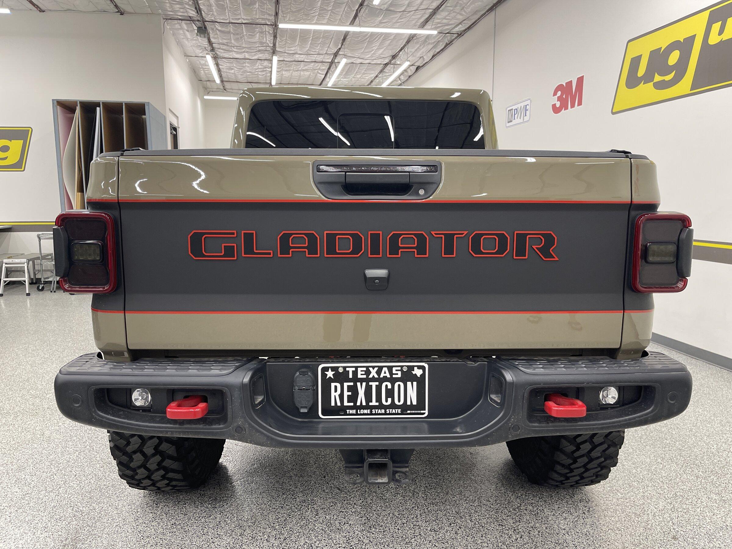 Jeep Gladiator Gladiator Badging Kit & decal customization:  photos and info Hauk vinyl 03.JPG