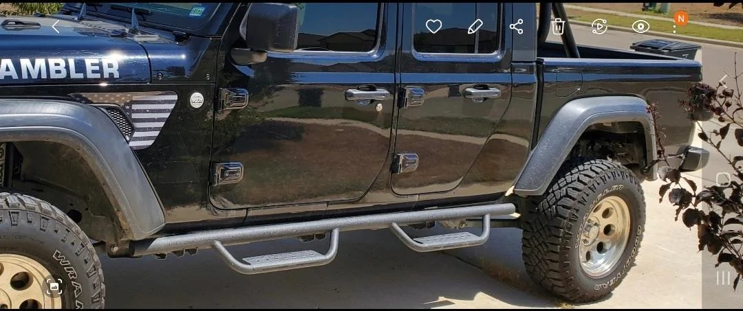 Jeep Gladiator Free Side Steps Screenshot_20220106-210948_Gallery