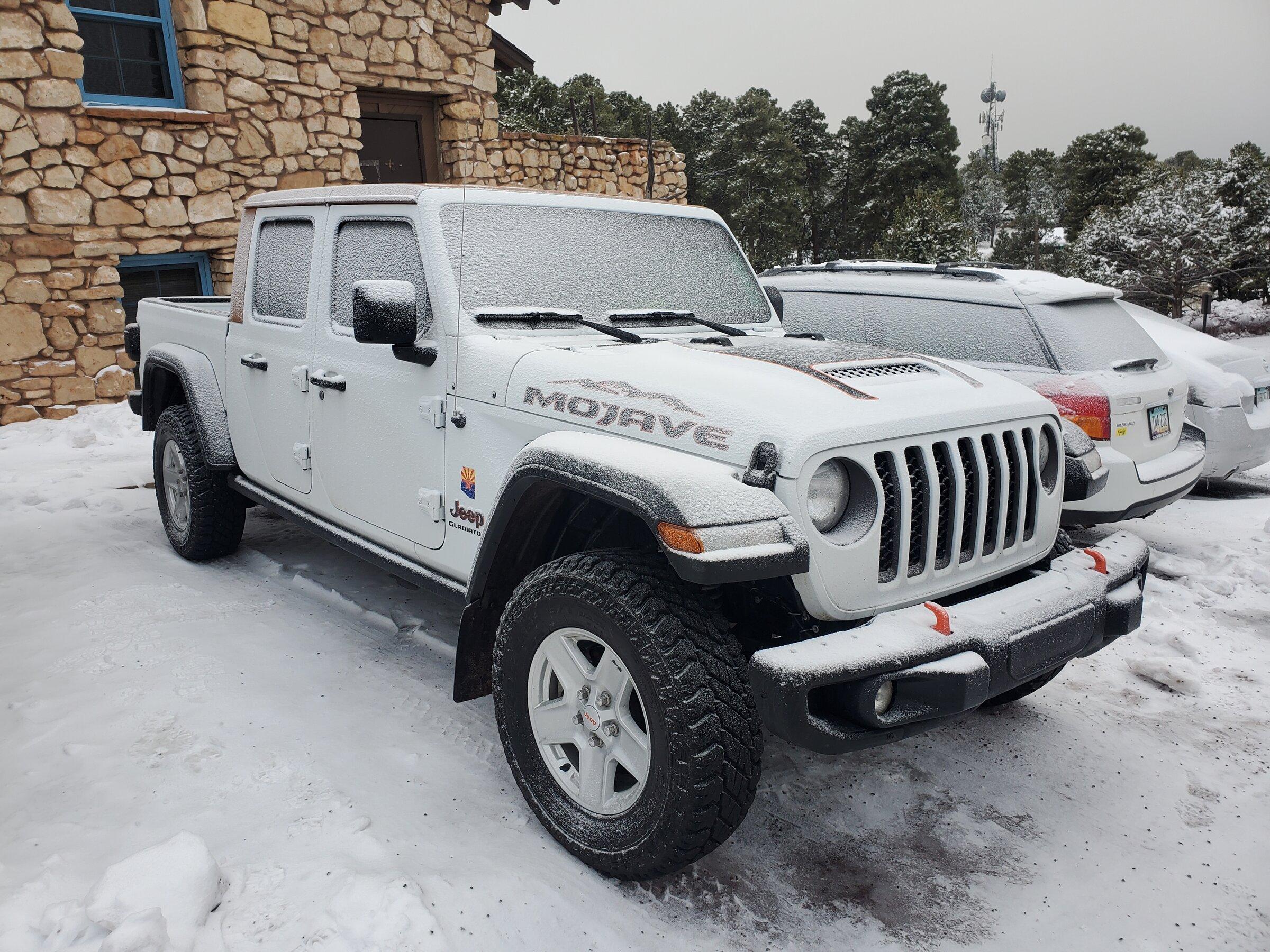 Jeep Gladiator Snow Pictures 20211231_083745