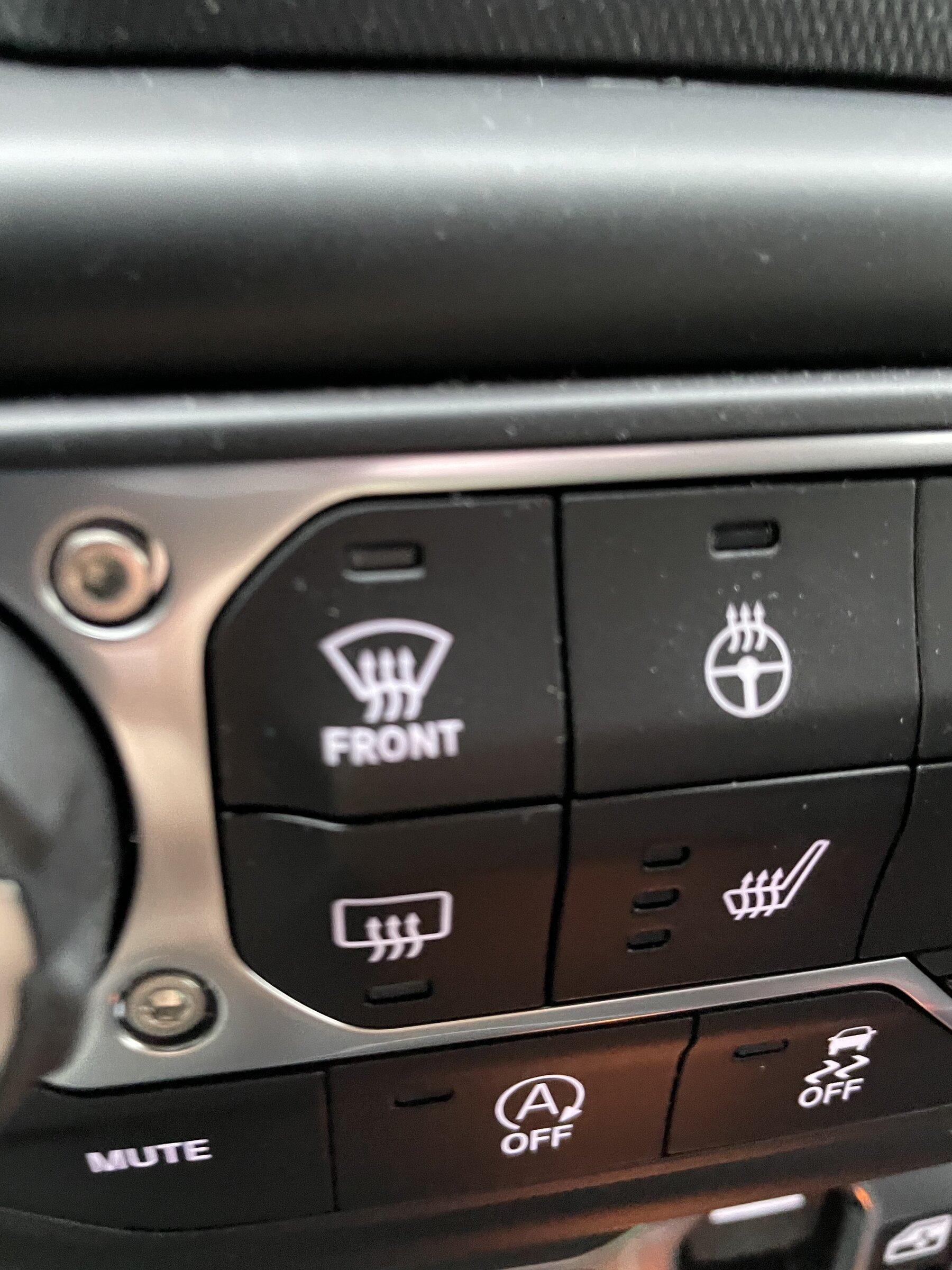 Jeep Gladiator Rear defroster on soft top ABEB4B5A-F5E9-4FDD-B375-06C8E765242F