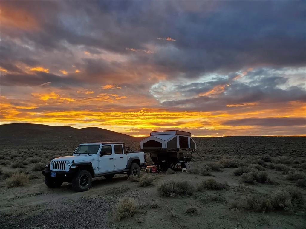 Jeep Gladiator Gladiators and Camper Pictures 20211021_180400 (Medium)