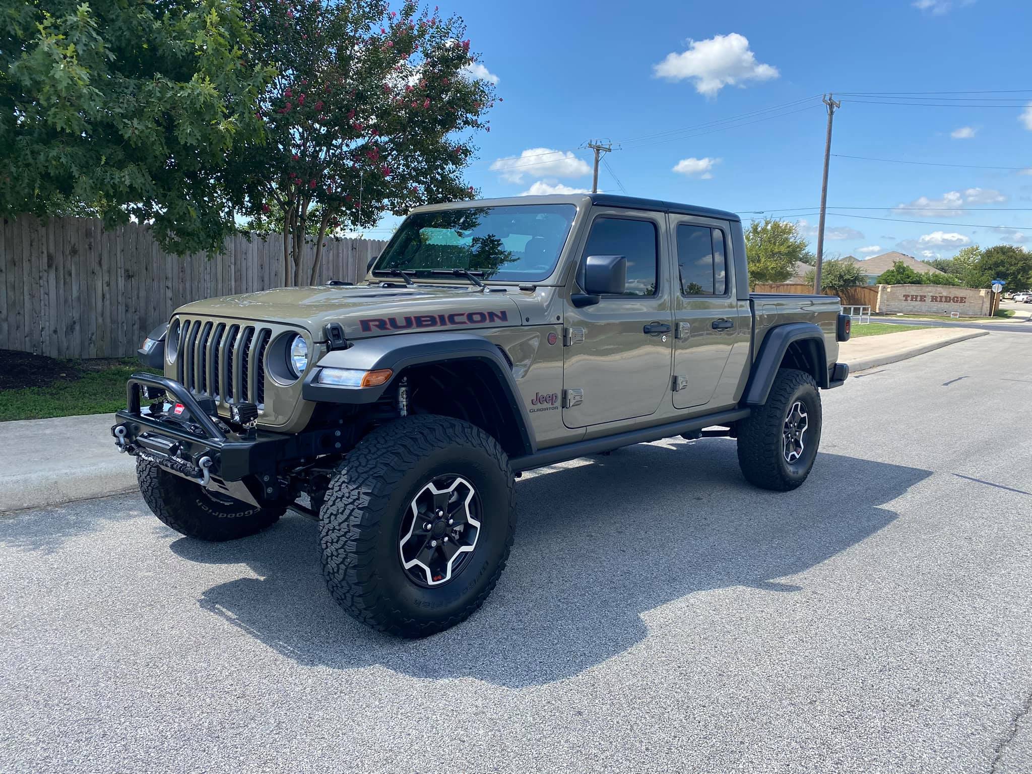 Jeep Gladiator Need some wheel ideas 119244258_10218661750998004_6891636090292872595_n