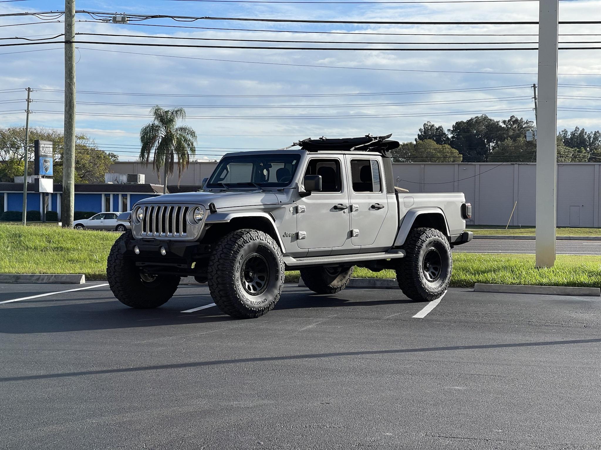 Jeep Gladiator BILLET SILVER Gladiator JT Club RmChaDG