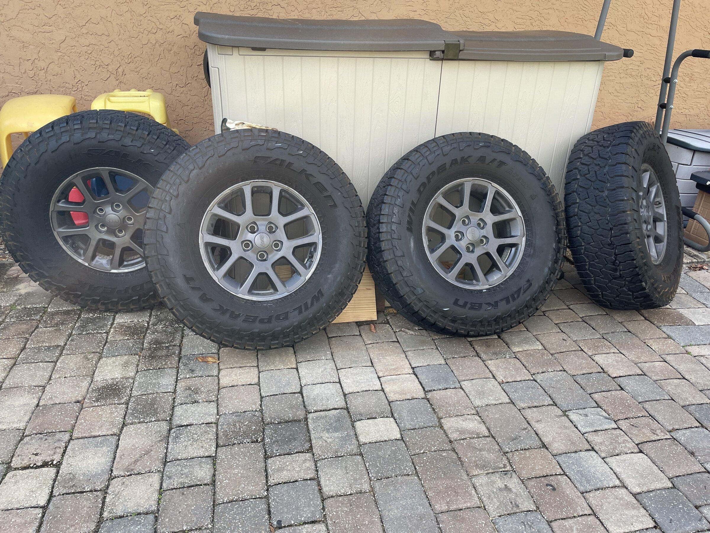 Jeep Gladiator Overland rims with 37 Falken AT3 TMPS included 35E1D9F7-6EED-4DFC-8105-FF8C75A6634E