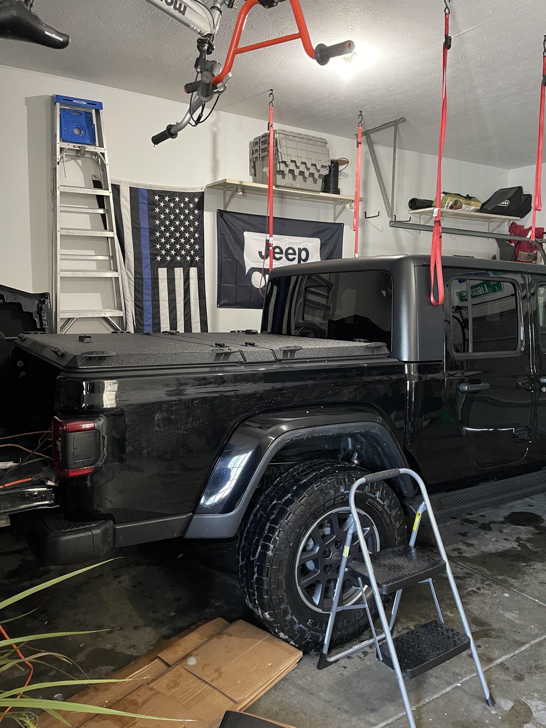 Jeep Gladiator DiamondBack Covers | General Thread E94D2A34-A7D8-45C3-BA32-BAD3CB4F1045
