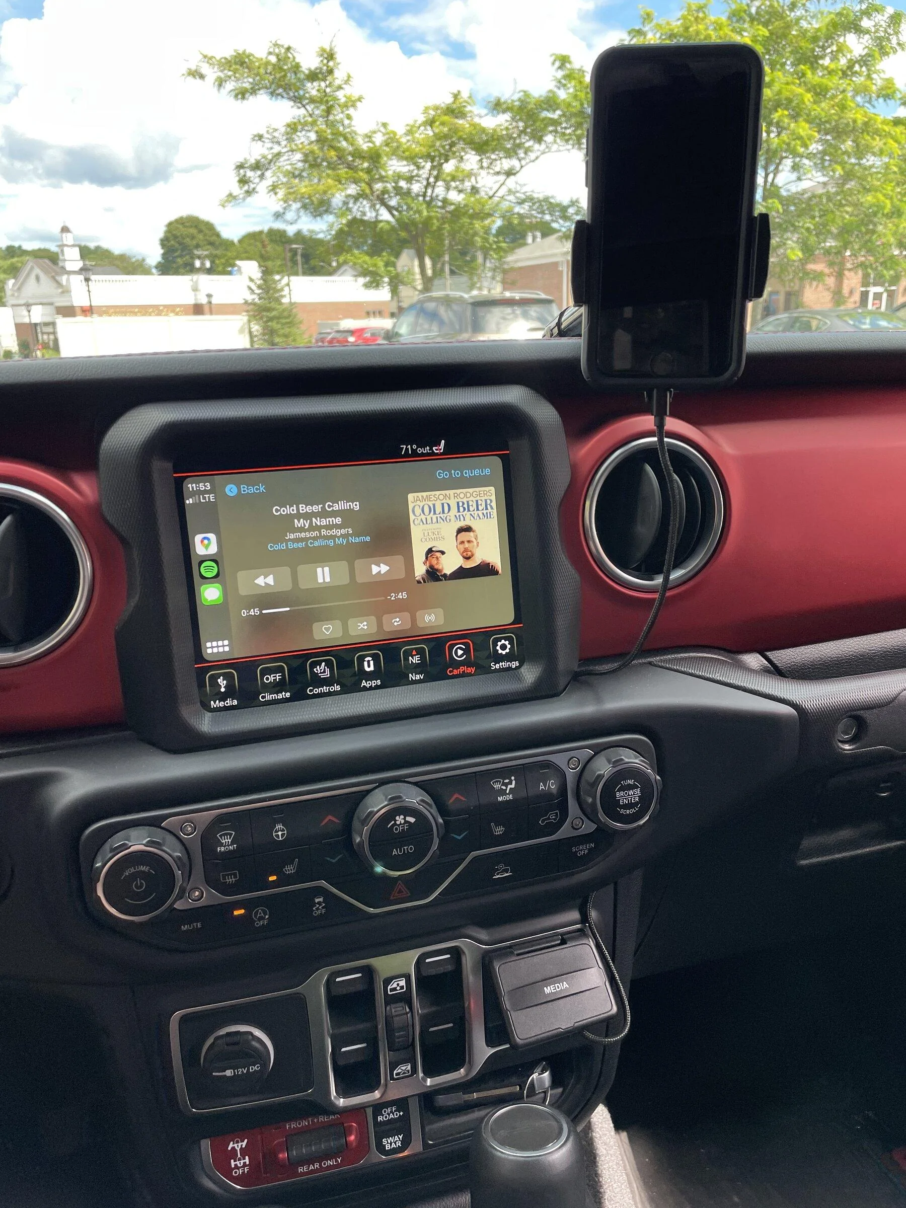 Jeep Gladiator 67d Phone Mount Cable Routing IMG_3302