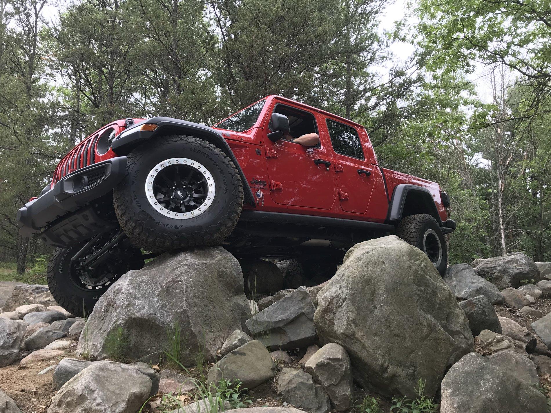 Jeep Gladiator FIRECRACKER RED Gladiator JT Club ups