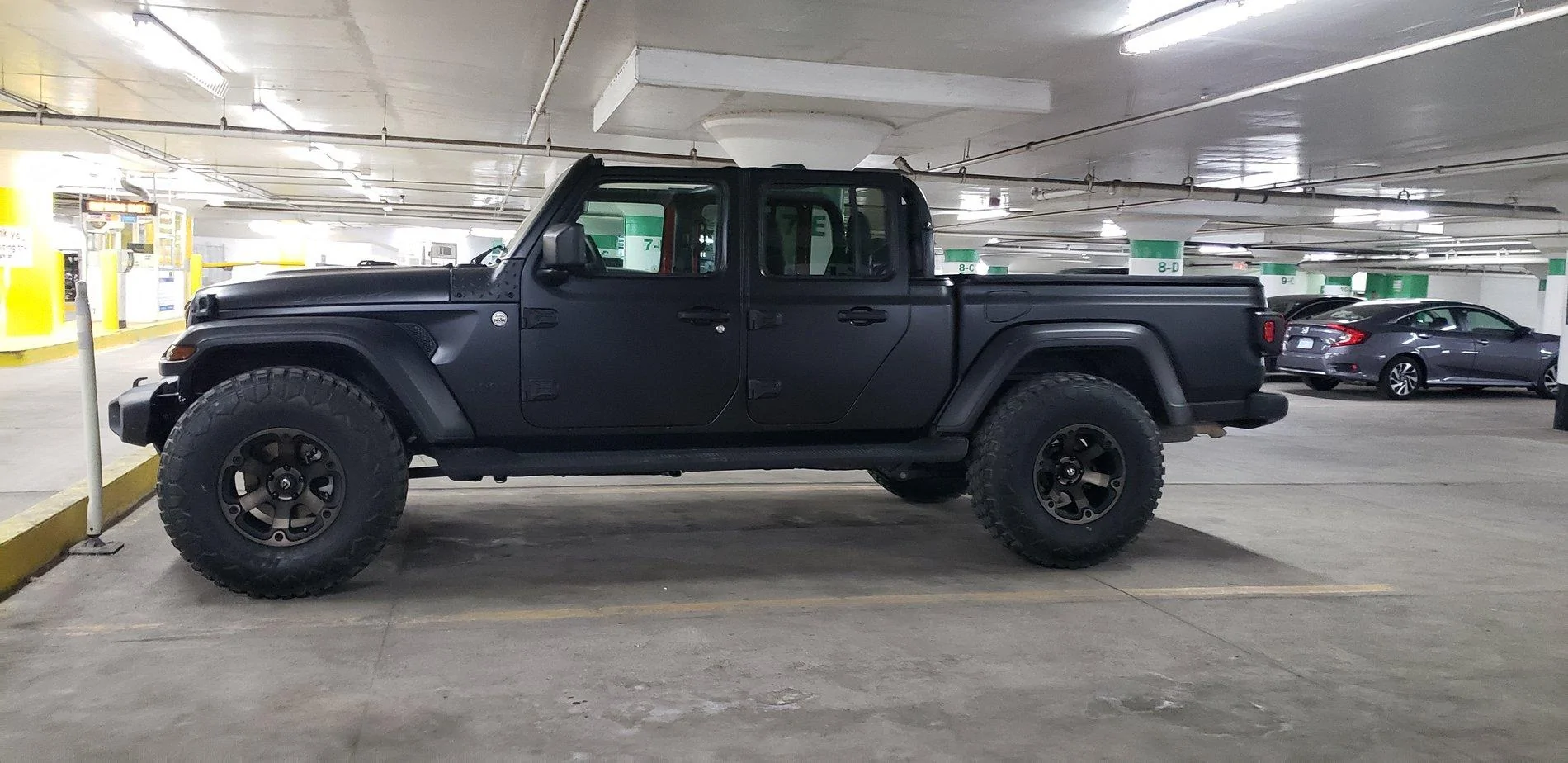 Jeep Gladiator BLACK Gladiator JT Club 20190629_204658