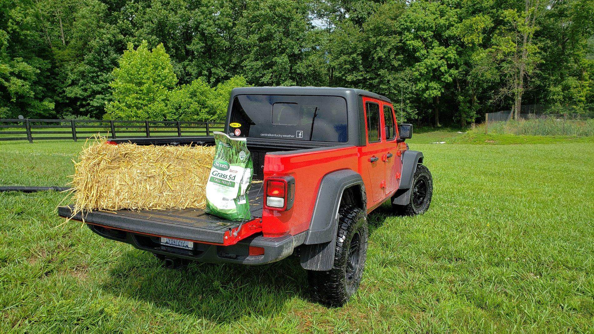 Jeep Gladiator FIRECRACKER RED Gladiator JT Club 20190624_162141[1]