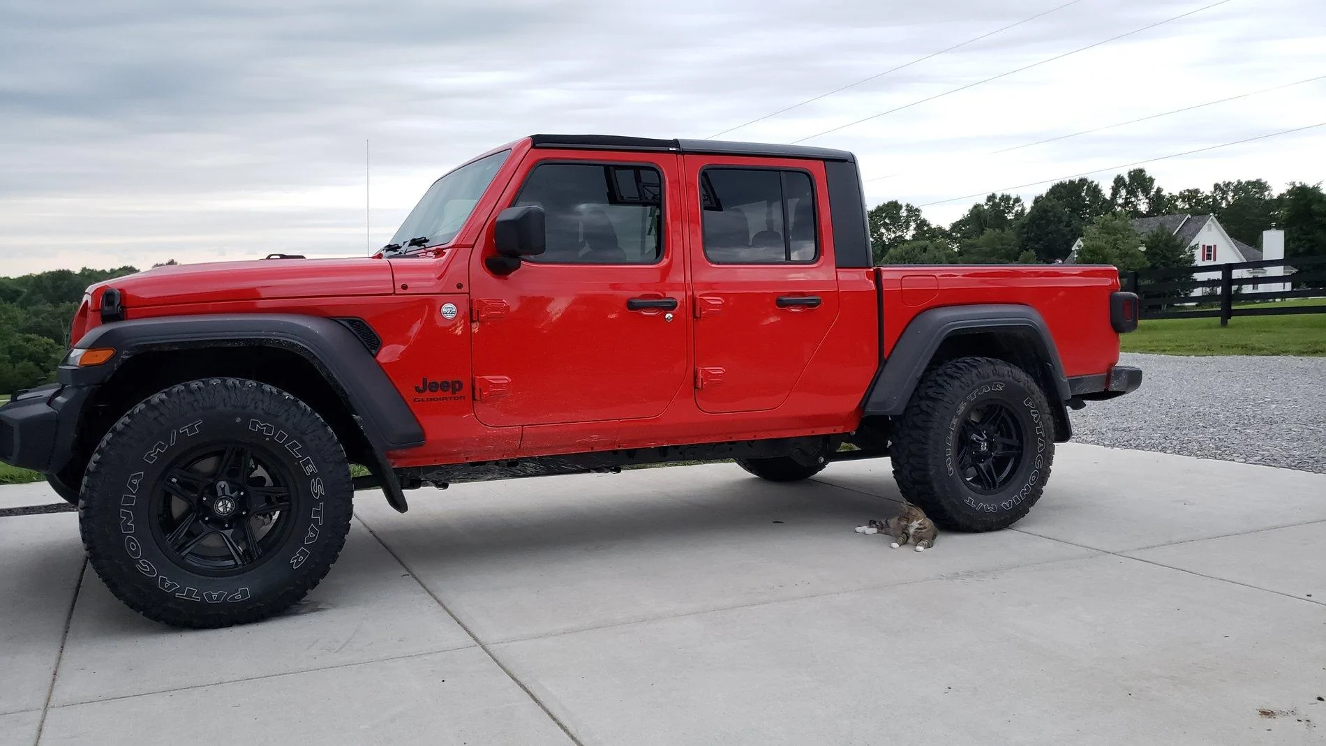 Jeep Gladiator FIRECRACKER RED Gladiator JT Club 20190621_204402[1]