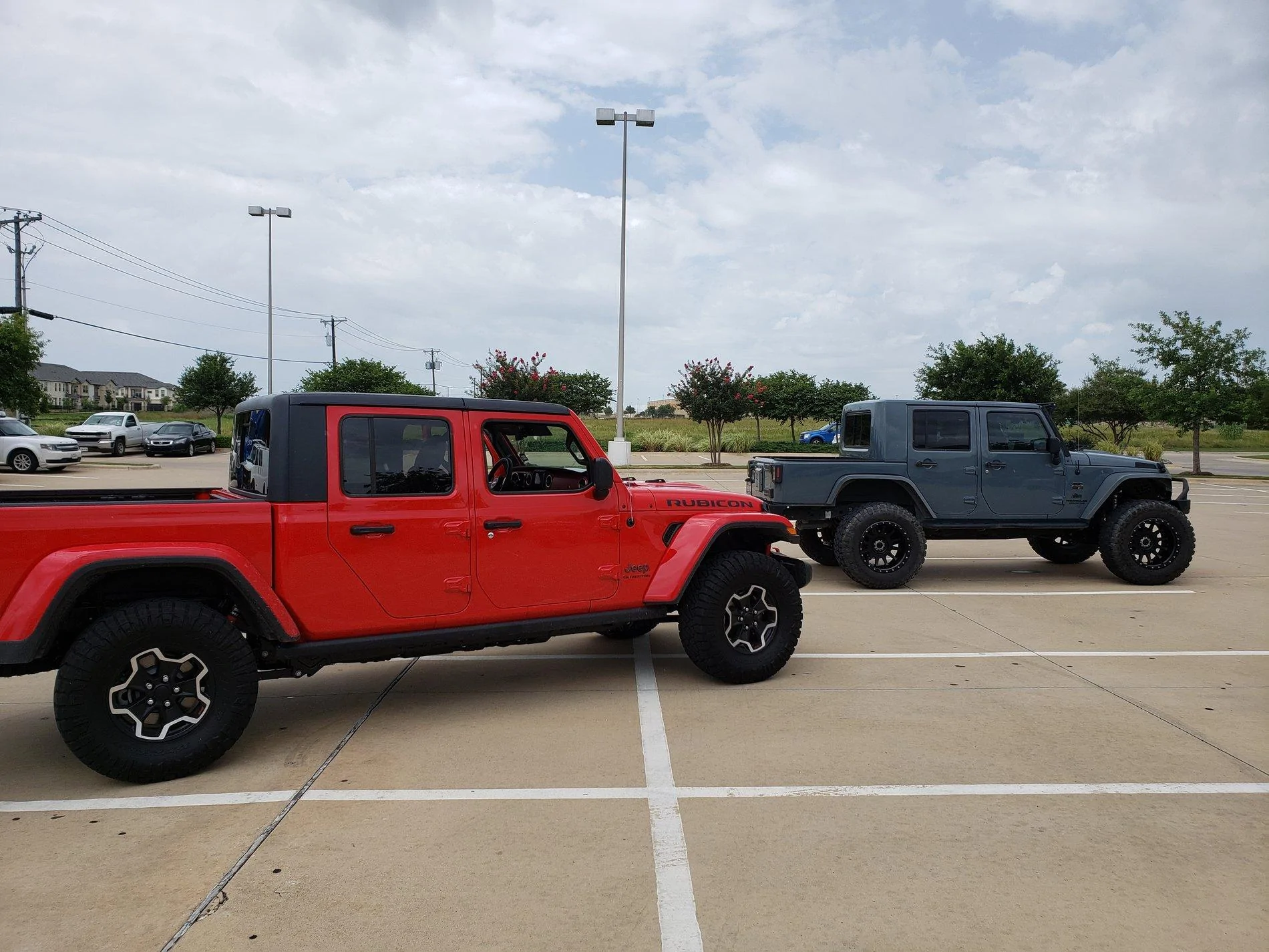 Jeep Gladiator When you run into you cousin... truckcuz