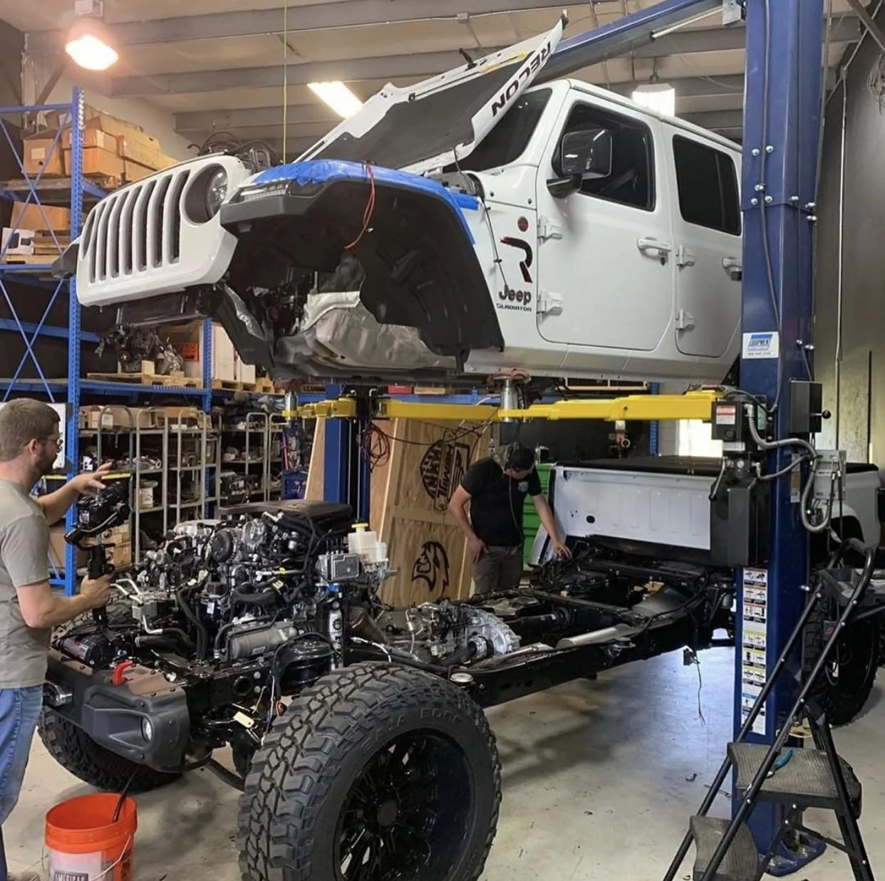 Jeep Gladiator BRIGHT WHITE Gladiator JT Club 23DDF539-E246-4ABC-9F74-6EA6957F2B79