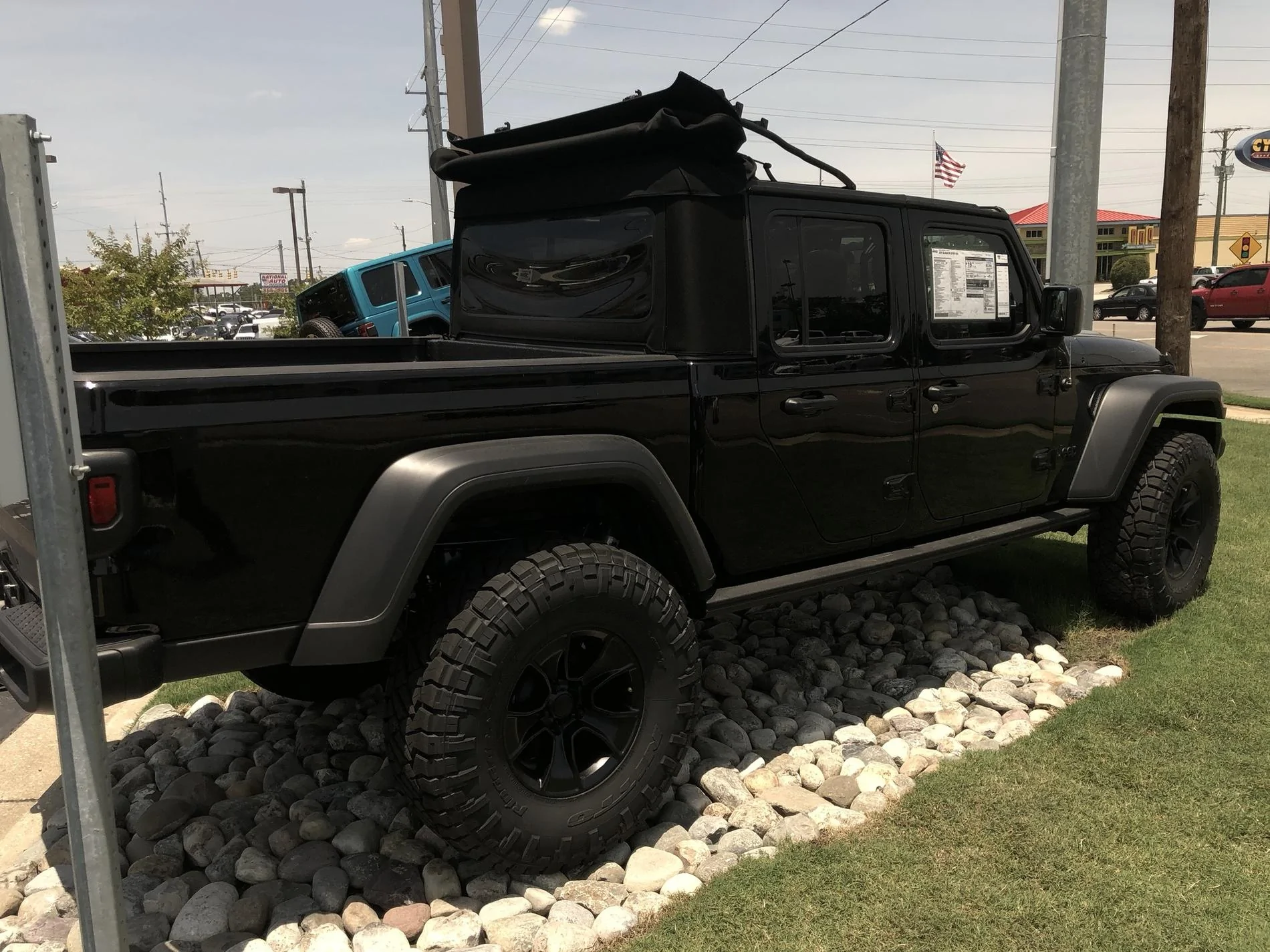 Jeep Gladiator Mopar Sliders iNChAsu
