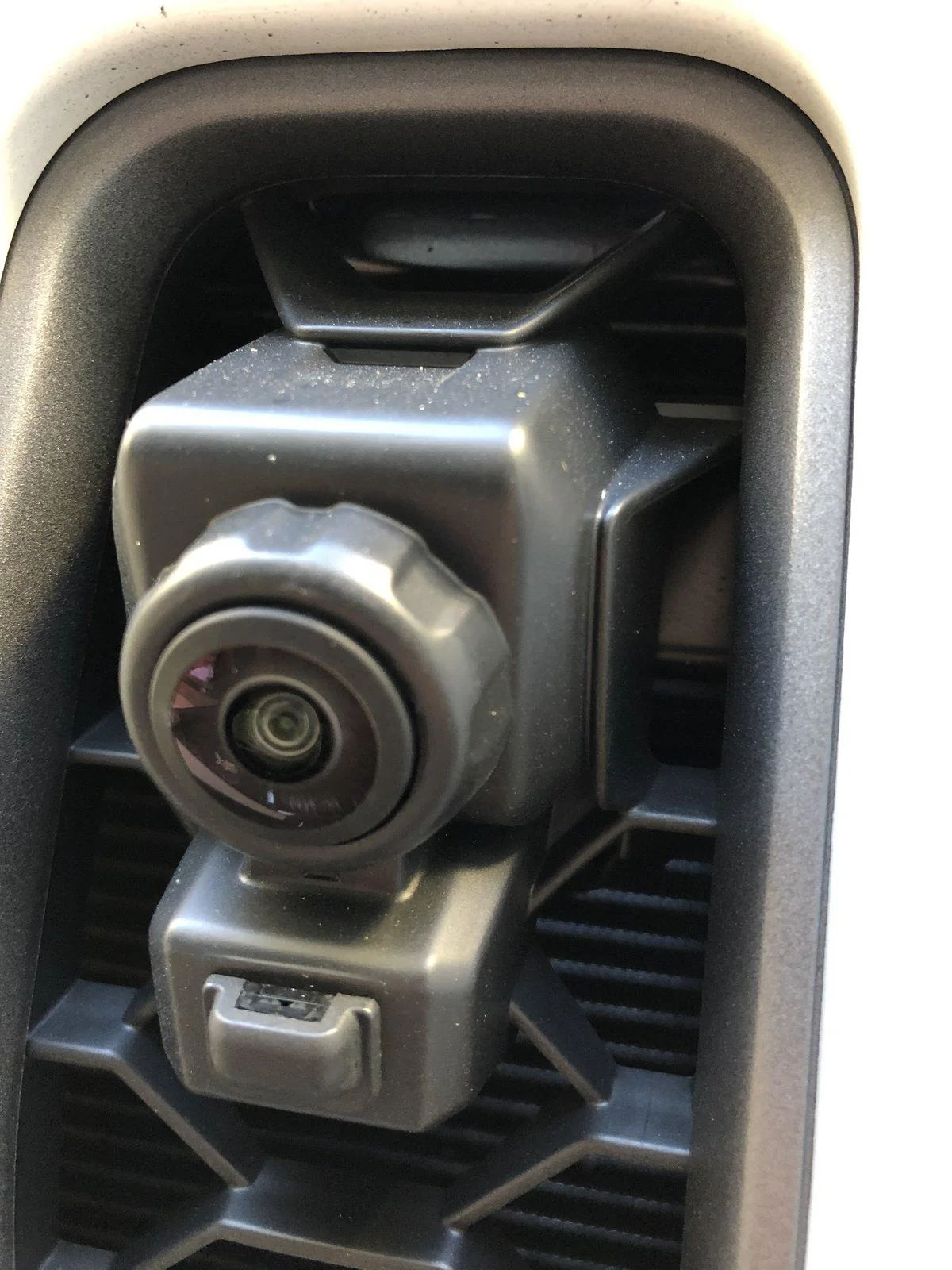 Jeep Gladiator Front Camera 09C47D93-59B7-4CA5-9C3D-C66DE73D4D4F