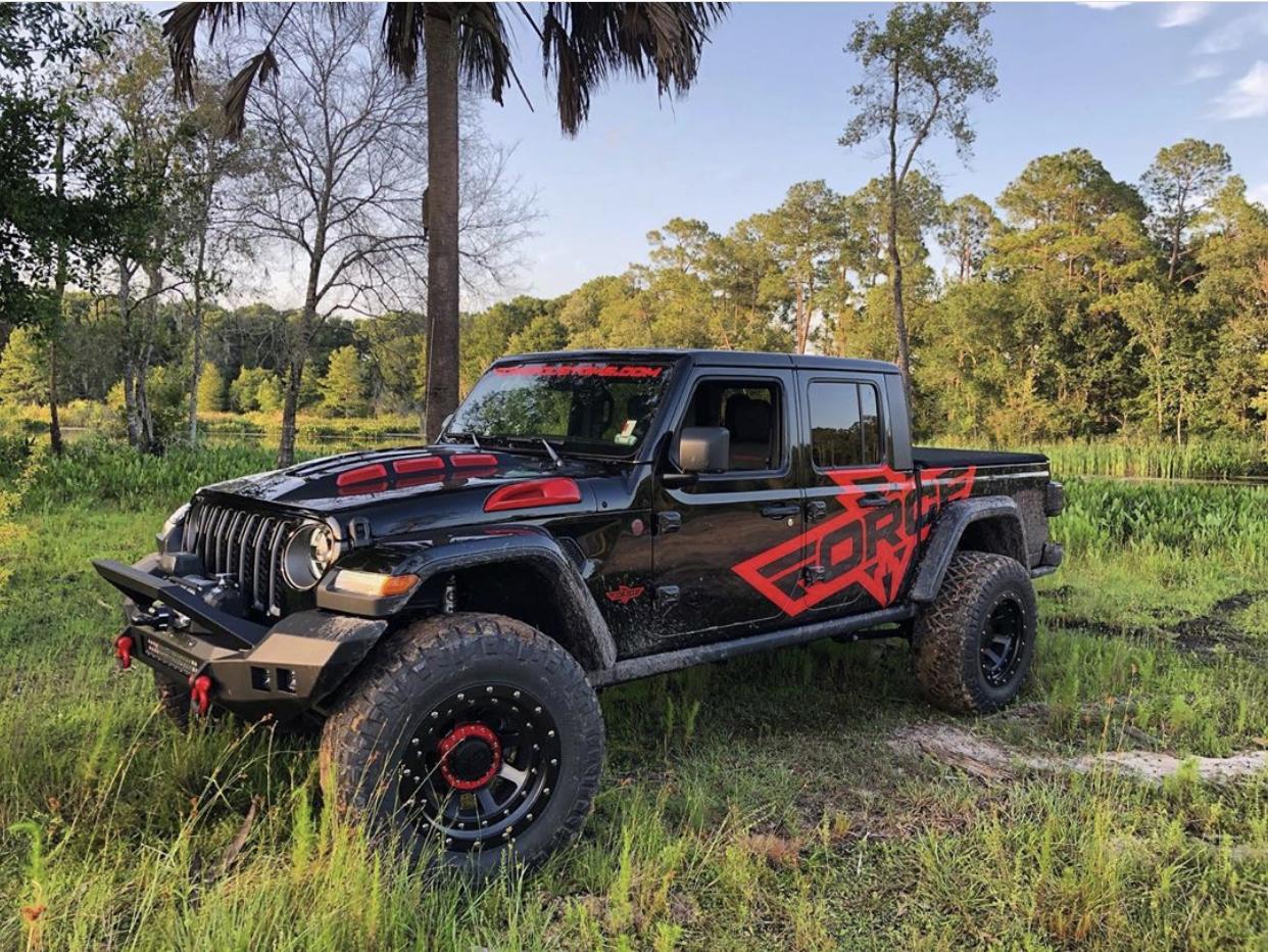 Jeep Gladiator BLACK Gladiator JT Club 5E98AEE2-CDCF-4F64-AD68-E9D5AFDCB190