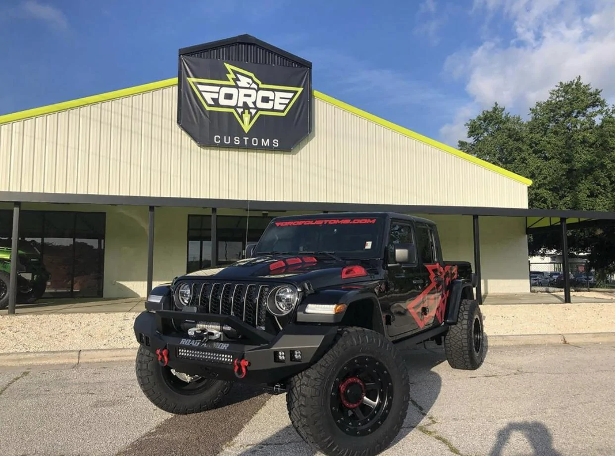 Jeep Gladiator BLACK Gladiator JT Club 3579E33F-FBE2-49D4-AB57-A2DA227BDA31