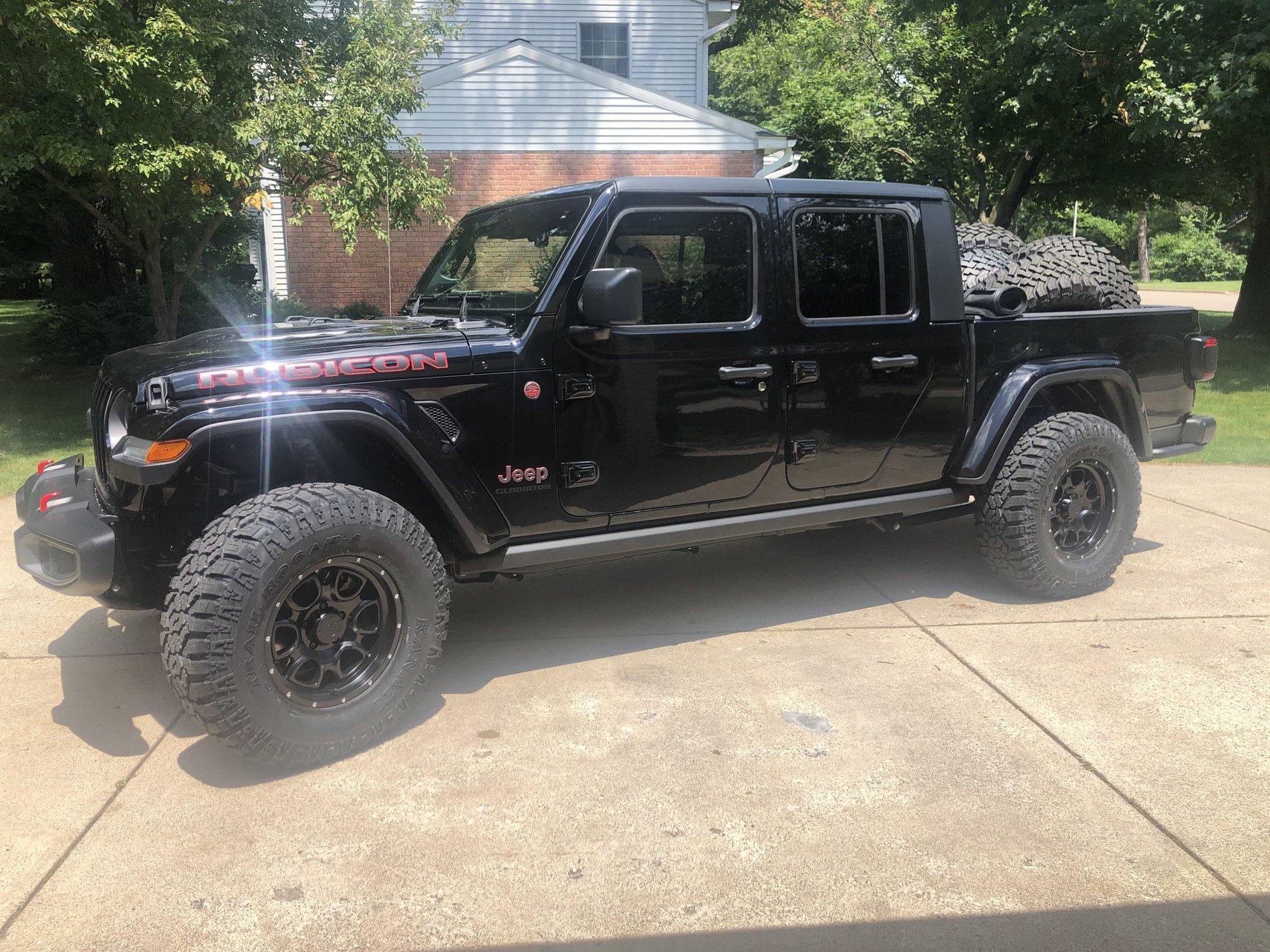 Jeep Gladiator BLACK Gladiator JT Club 22A814D3-E623-4F48-B045-1AB93B8ACA79