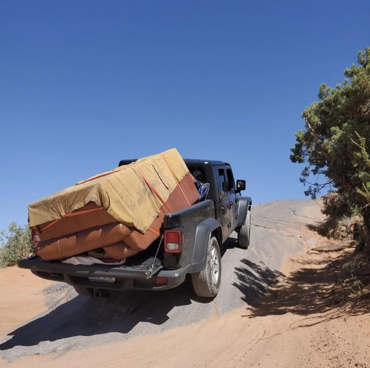 Jeep Gladiator Finally the bed hauling... 635E4B9A-AFCA-4D3B-A43D-12CEDBFEEACC