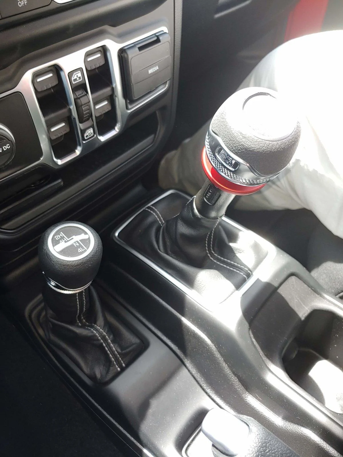 Jeep Gladiator Manual Transmission Club 0703191238