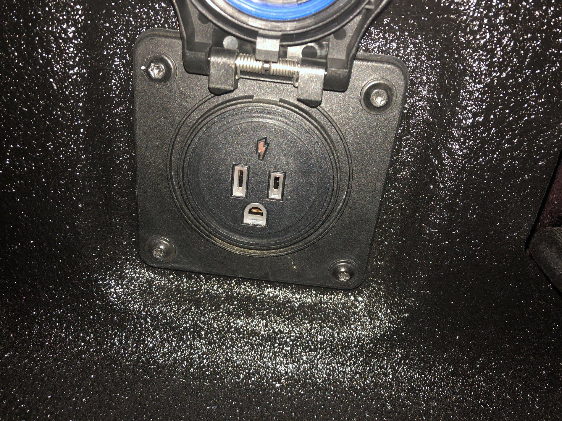 Jeep Gladiator The bed outlet... anyone use it? 4DB1A11B-0D67-4CF7-AD99-CE4E53C7E45A