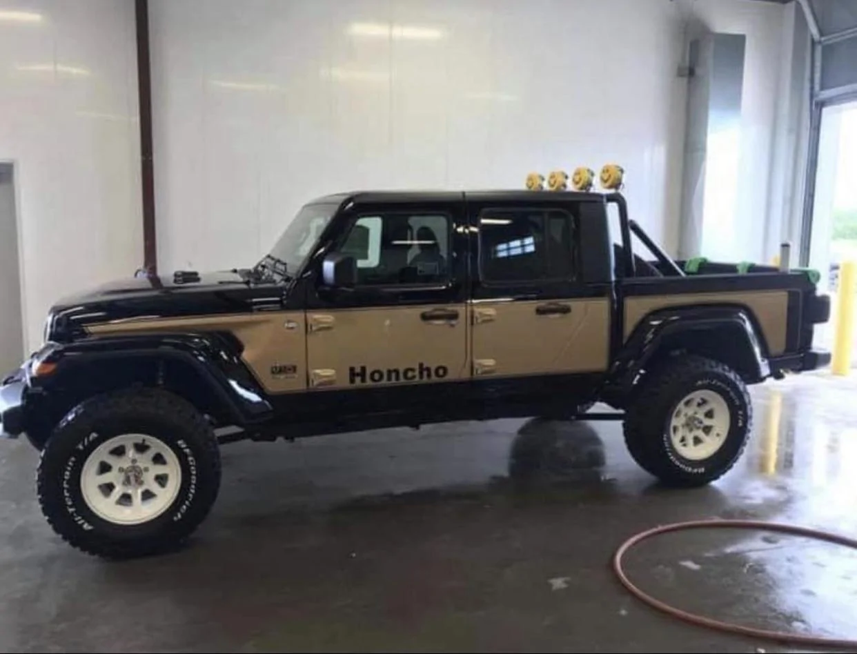 Jeep Gladiator BLACK Gladiator JT Club AC5E43E9-67BB-4229-B8B6-7651FFFD1488