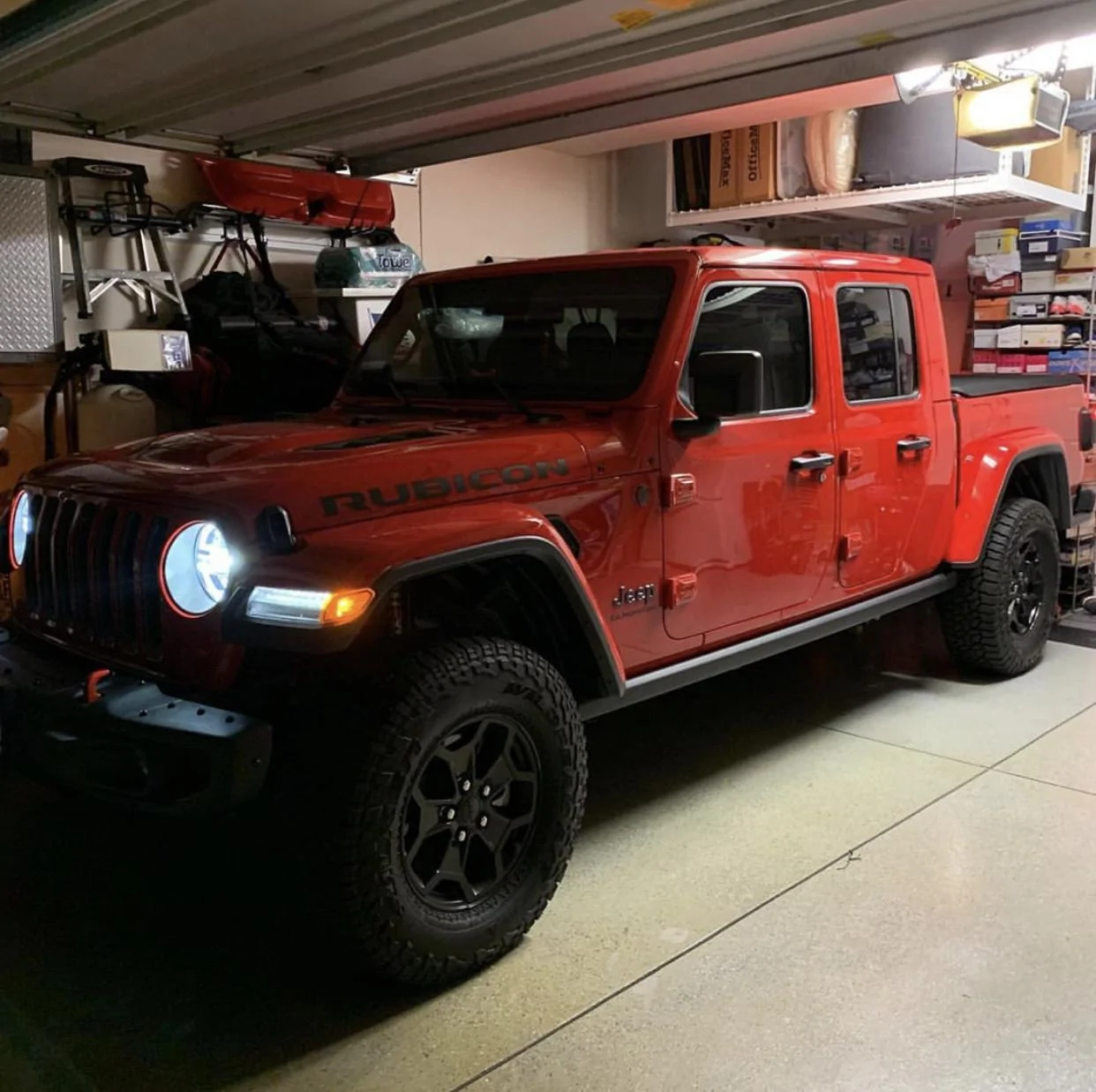 Jeep Gladiator FIRECRACKER RED Gladiator JT Club E87D3EB4-185E-4C4E-BBE7-6128D0C06D0D