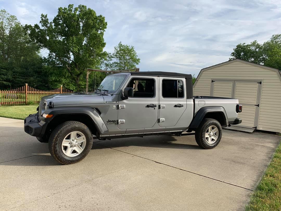Jeep Gladiator Request: Gladiators with soft tops Gladiator