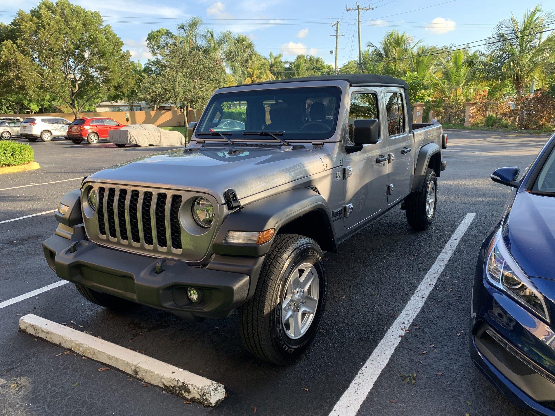Jeep Gladiator My New JT - Silver Billet Sport S 16E3D828-1BA5-4959-8AFB-E2BA9CD91839