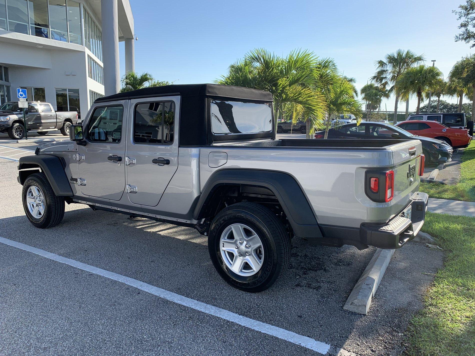 Jeep Gladiator Big Hello “JT Wave” To My JT Peeps! 081CD782-92CD-468D-A184-8DAD08A905CE
