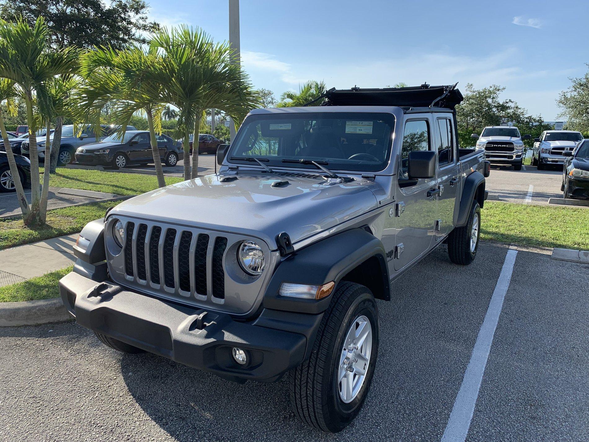 Jeep Gladiator Big Hello “JT Wave” To My JT Peeps! 51527A2E-7F02-4E9D-BE6F-484A88415DAB