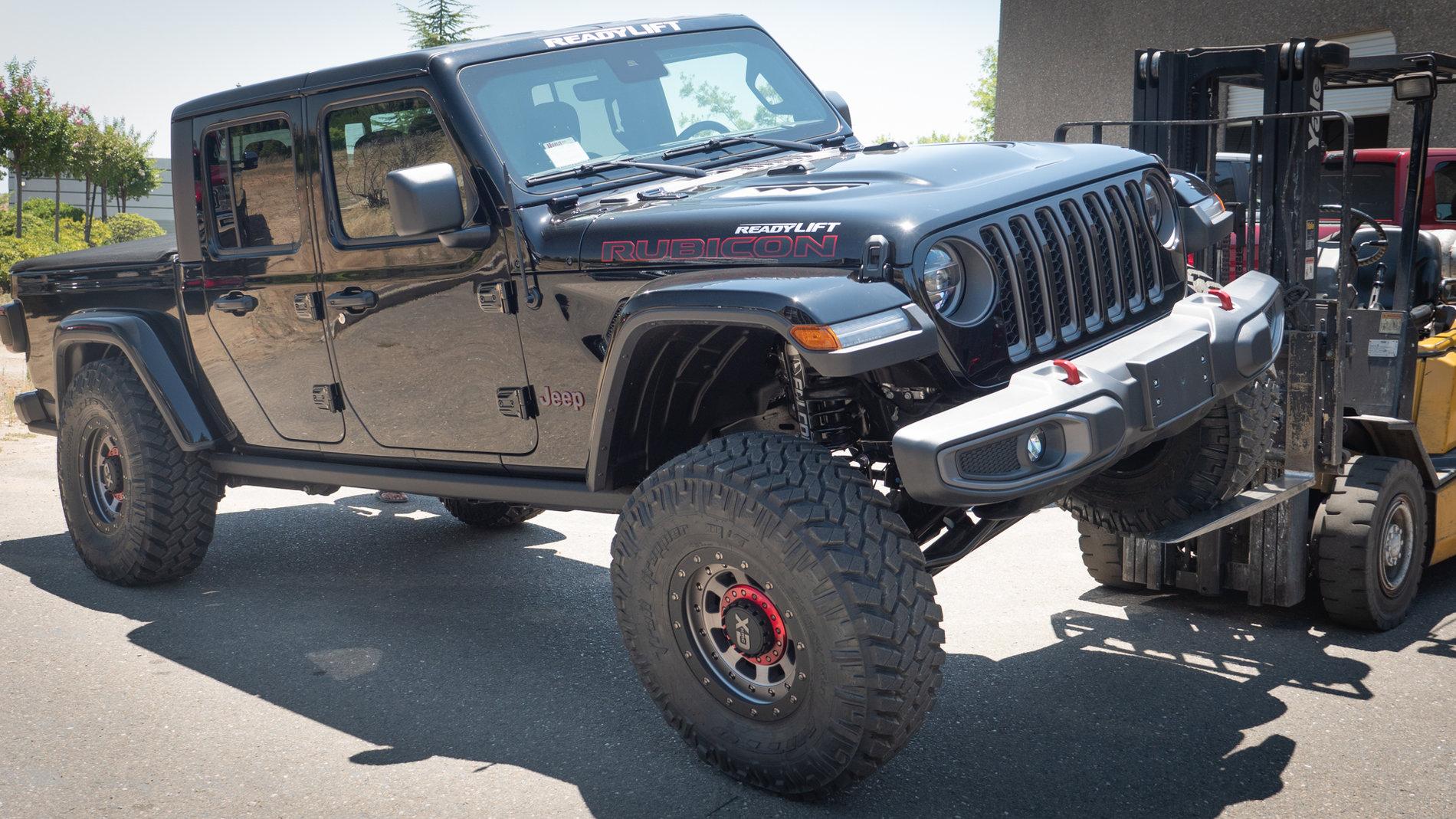 Jeep Gladiator Lifting our 2020 JT Rubicon - NOT MOPAR LIFT - P1030473