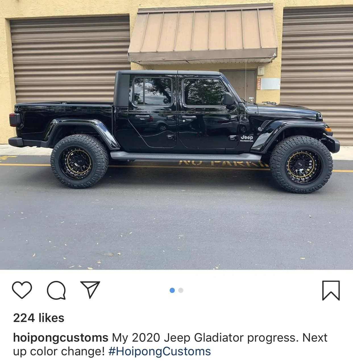 Jeep Gladiator BLACK Gladiator JT Club 00959C6B-14FC-4C7C-8D65-1A5F179B0C06