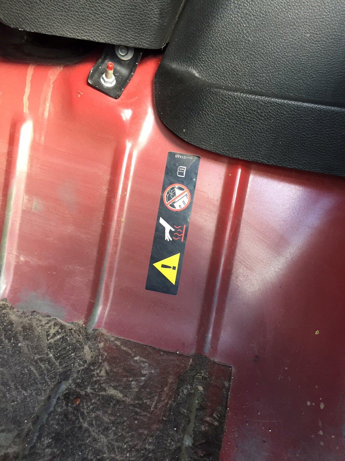 Jeep Gladiator Heat coming from floor/under seat ? B19EB423-348D-41E5-A869-663B78551390