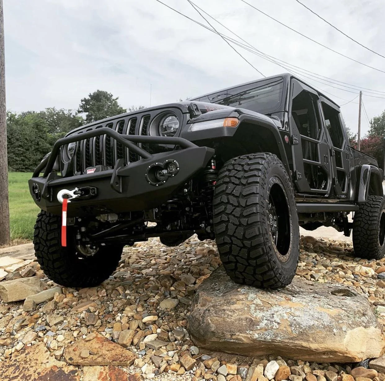 Jeep Gladiator BLACK Gladiator JT Club BB2AB954-DE75-497B-87DC-4CBC3DF67F64