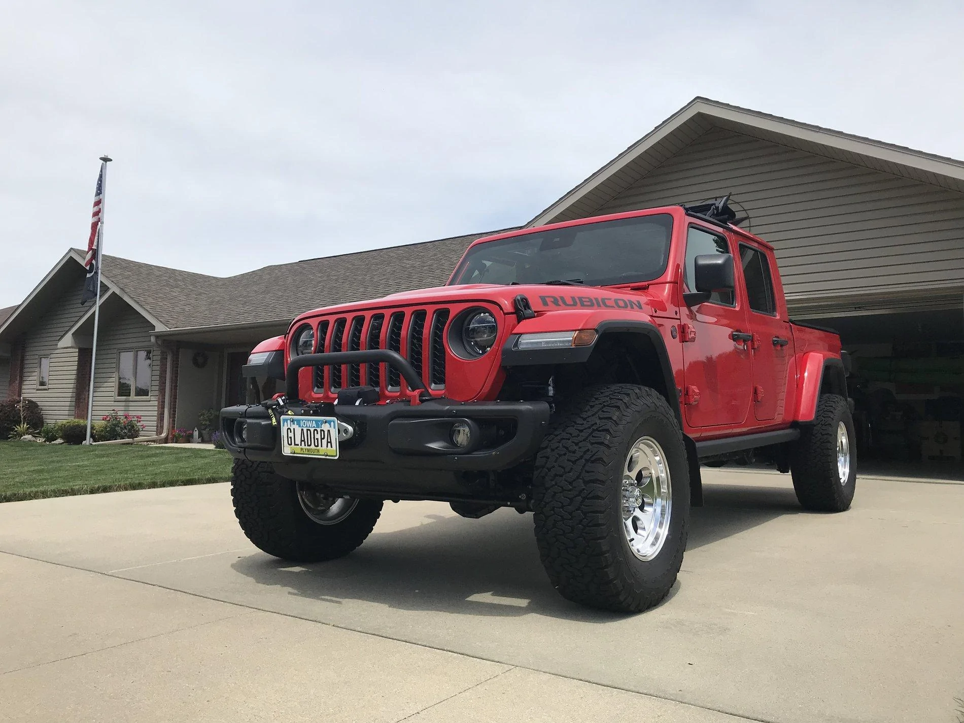 Jeep Gladiator What wheels are you putting on you JT? D632625F-80C6-4A06-898A-2CED14F57D57