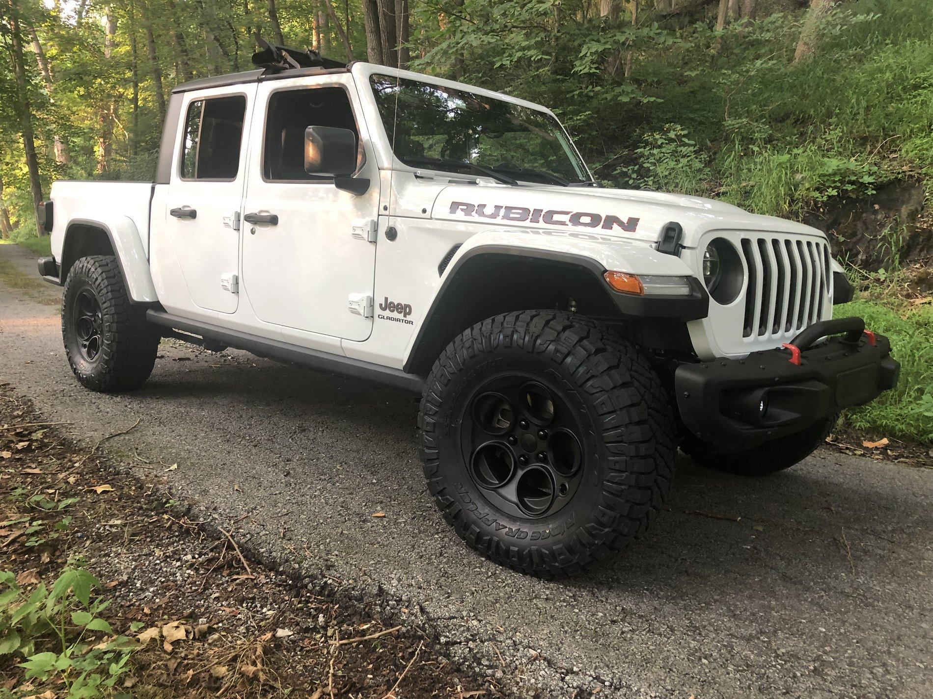 Jeep Gladiator Rubicon w/ 35’s. 4DE3F508-6808-44AD-810B-C2271E9C834B