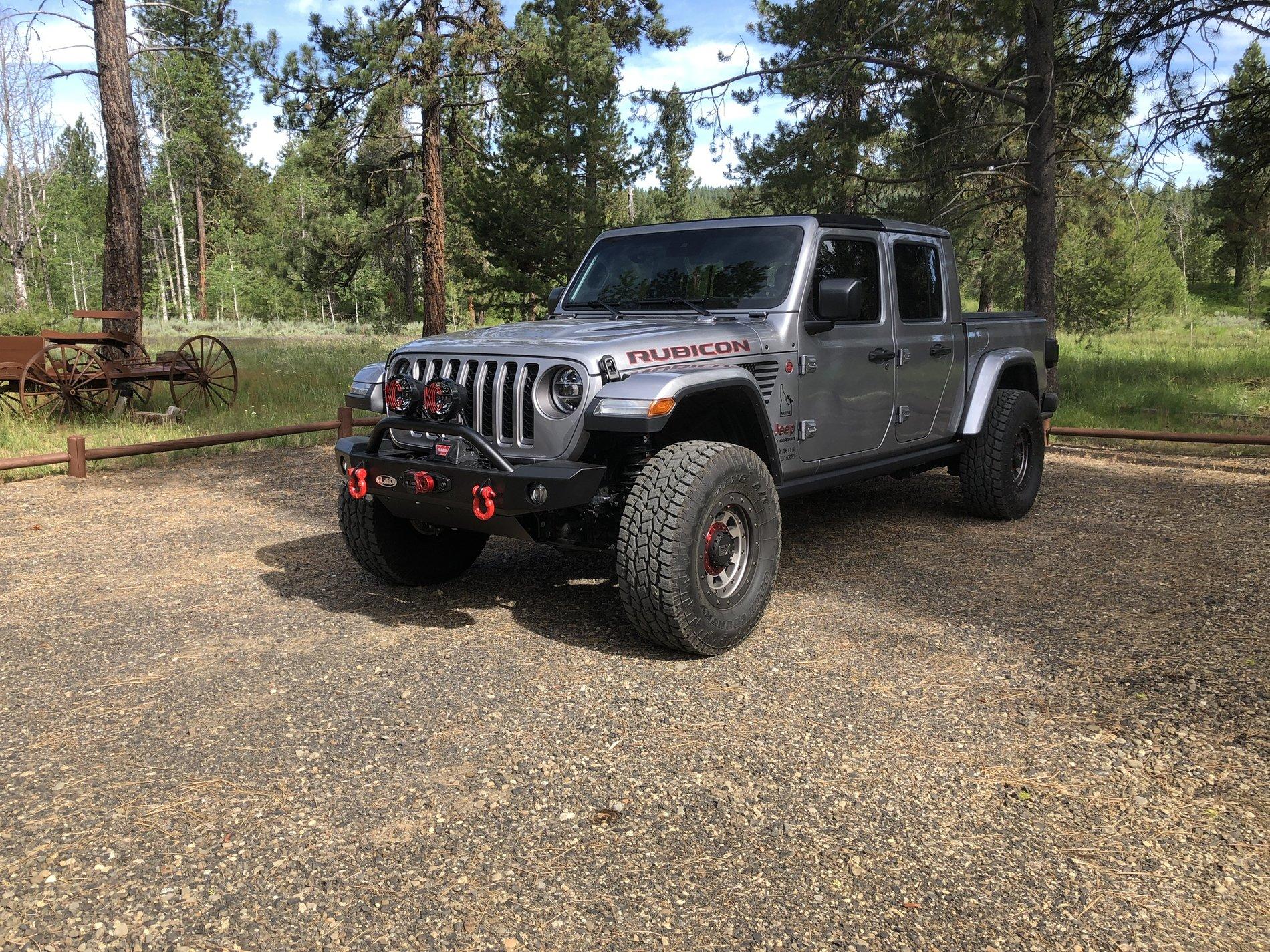 Jeep Gladiator Leveling kit? 8BBDB47D-BF00-40B6-9D19-46FE957001E3
