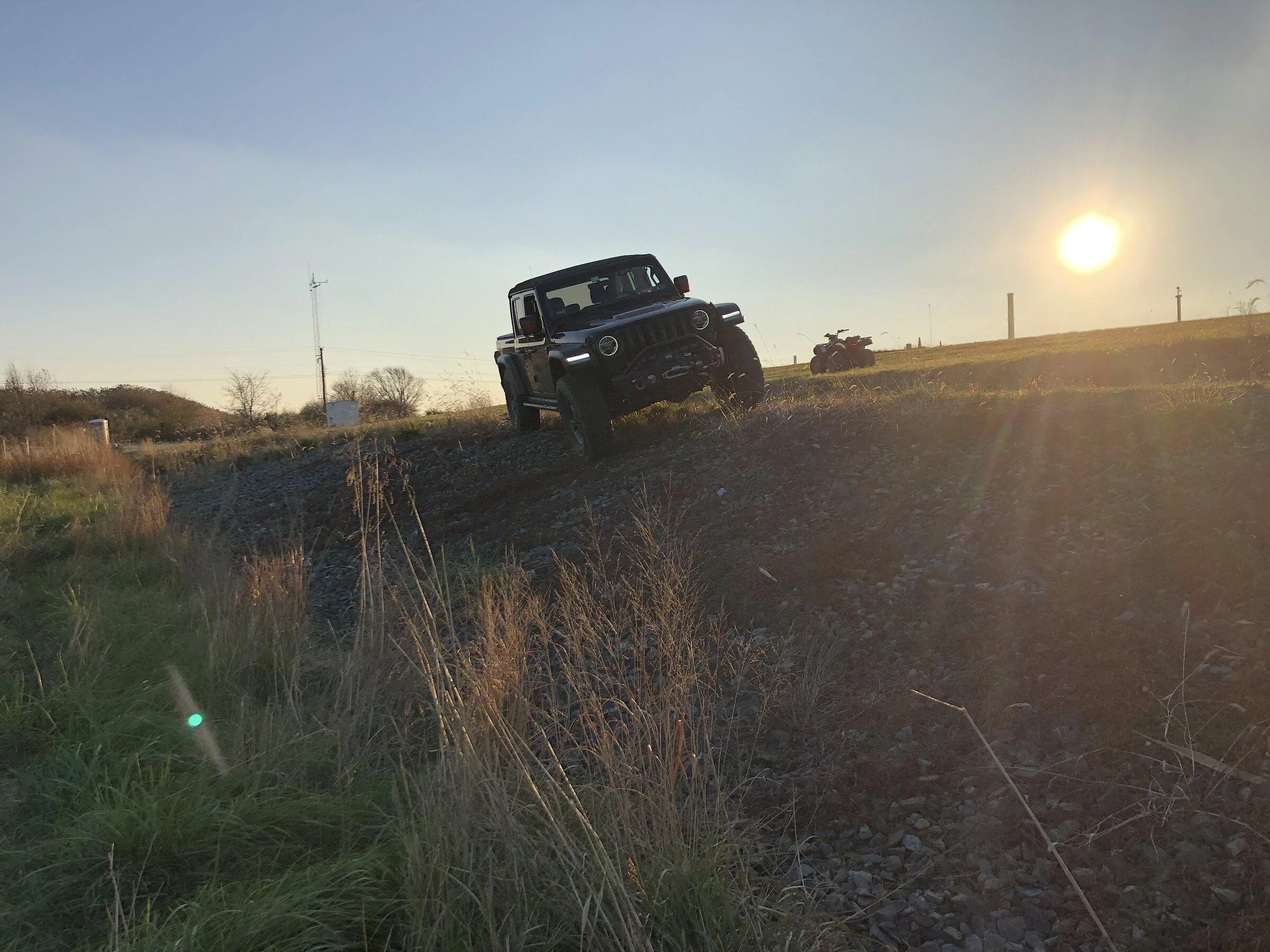 Jeep Gladiator Anybody regret buying a Softopper? IMG_2925