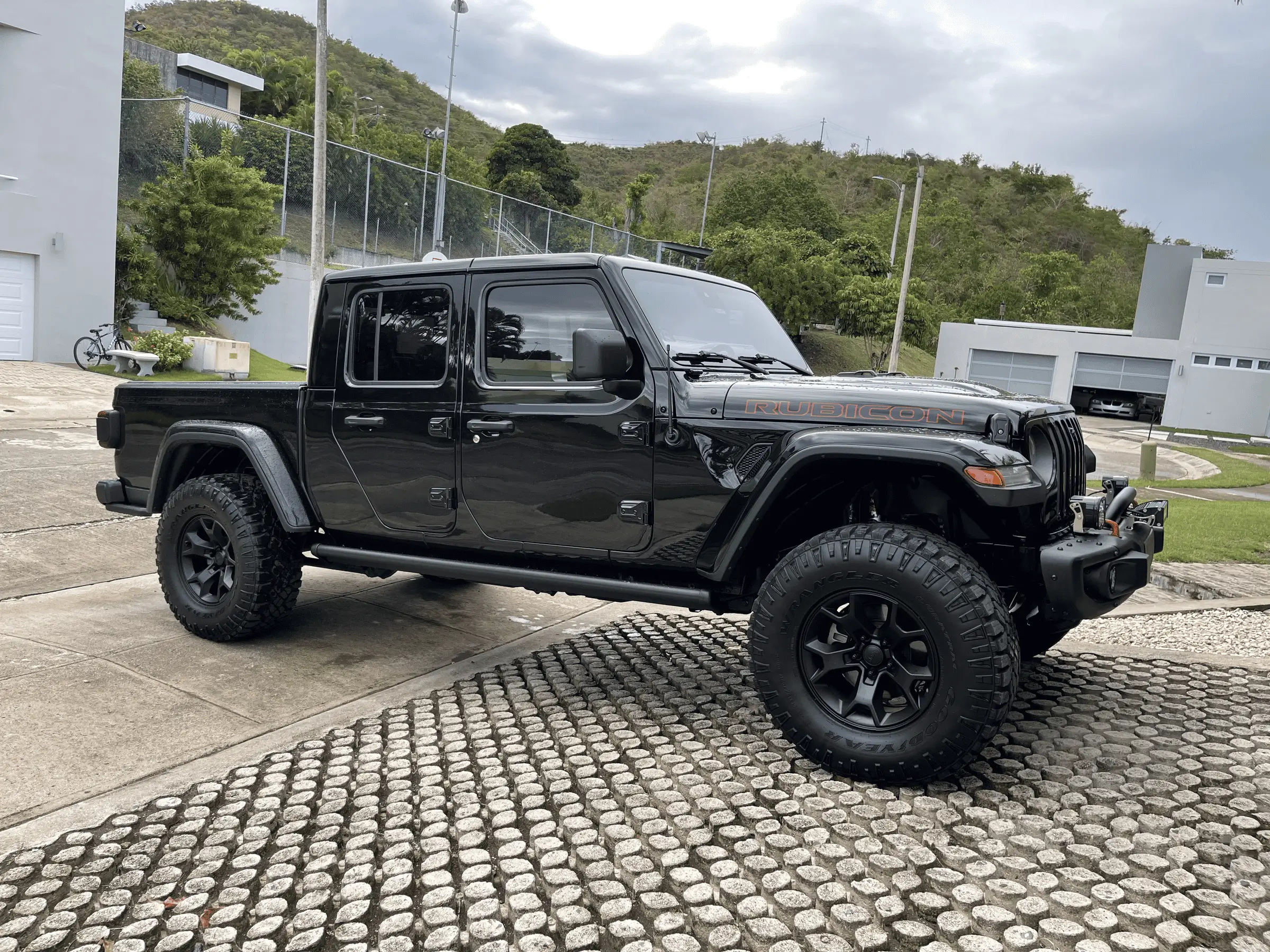 Jeep Gladiator BLACK Gladiator JT Club tempImagev5I4HO