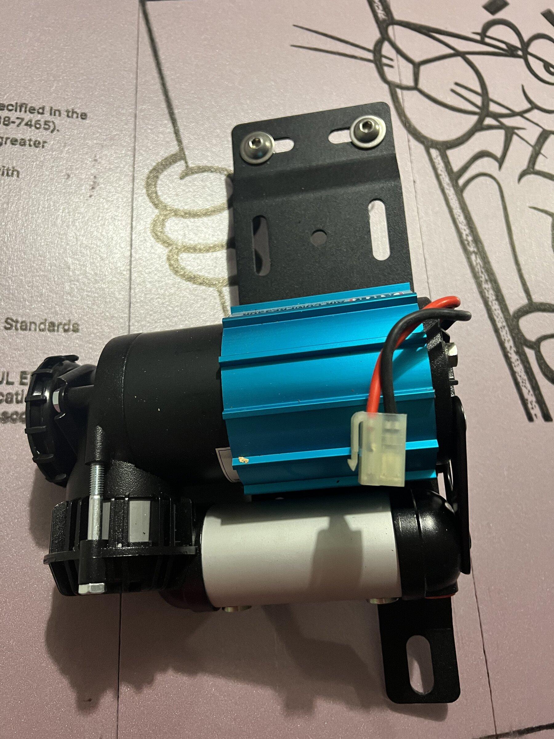 Jeep Gladiator ARB air compressor single with JT bed mount & air kit $150 DBF4F268-FCAA-487D-A8EF-3BBB334D80F1