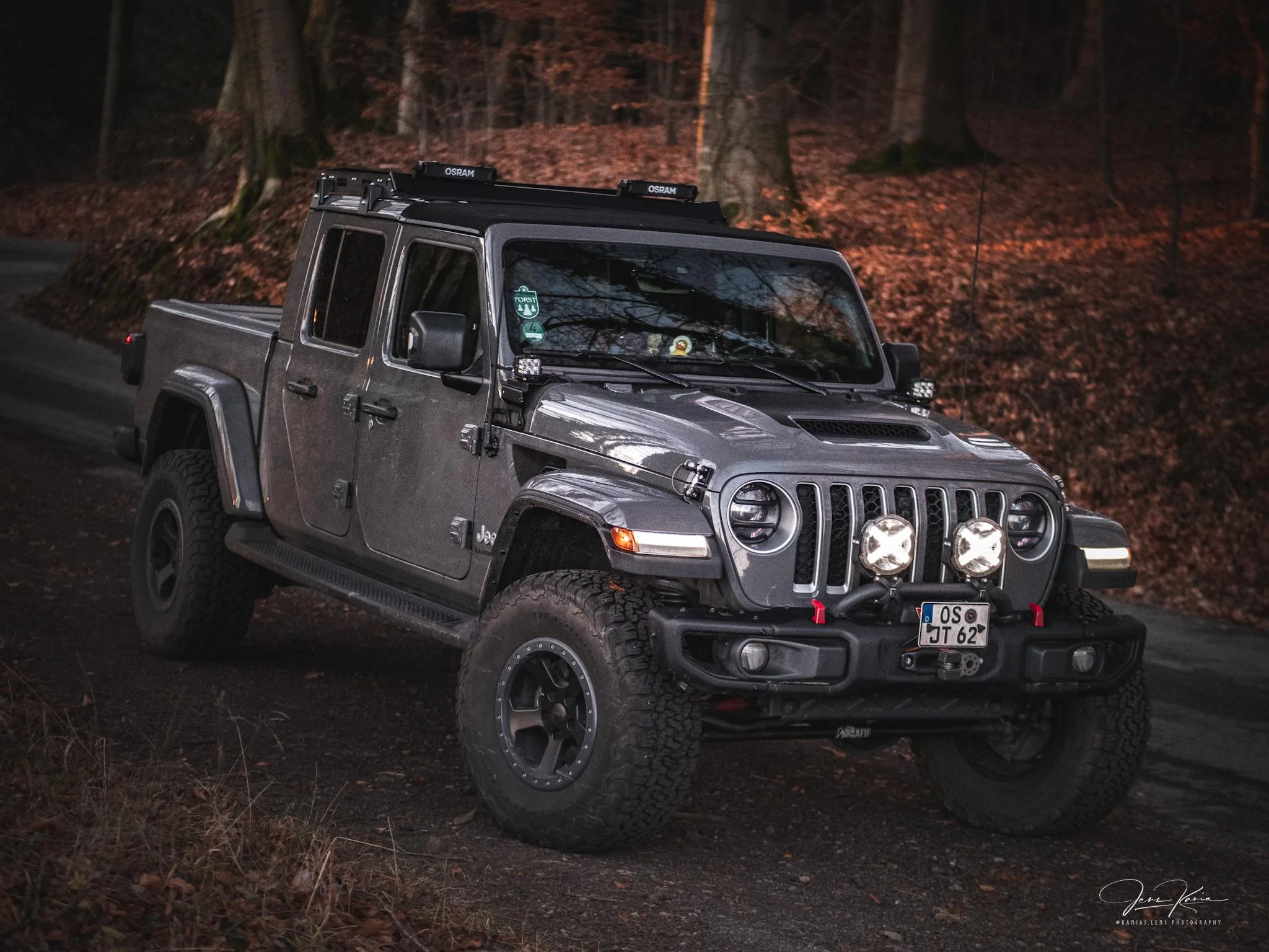 Jeep Gladiator STING GRAY Gladiator JT Club 6A5D2810-000C-4813-970D-F04C7C4B95DC