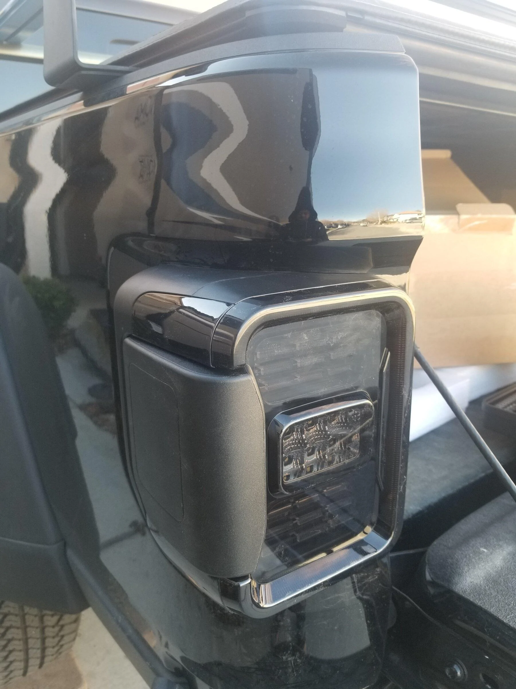 Jeep Gladiator Aftermarket tail lights to improve looks? 20220109_142516