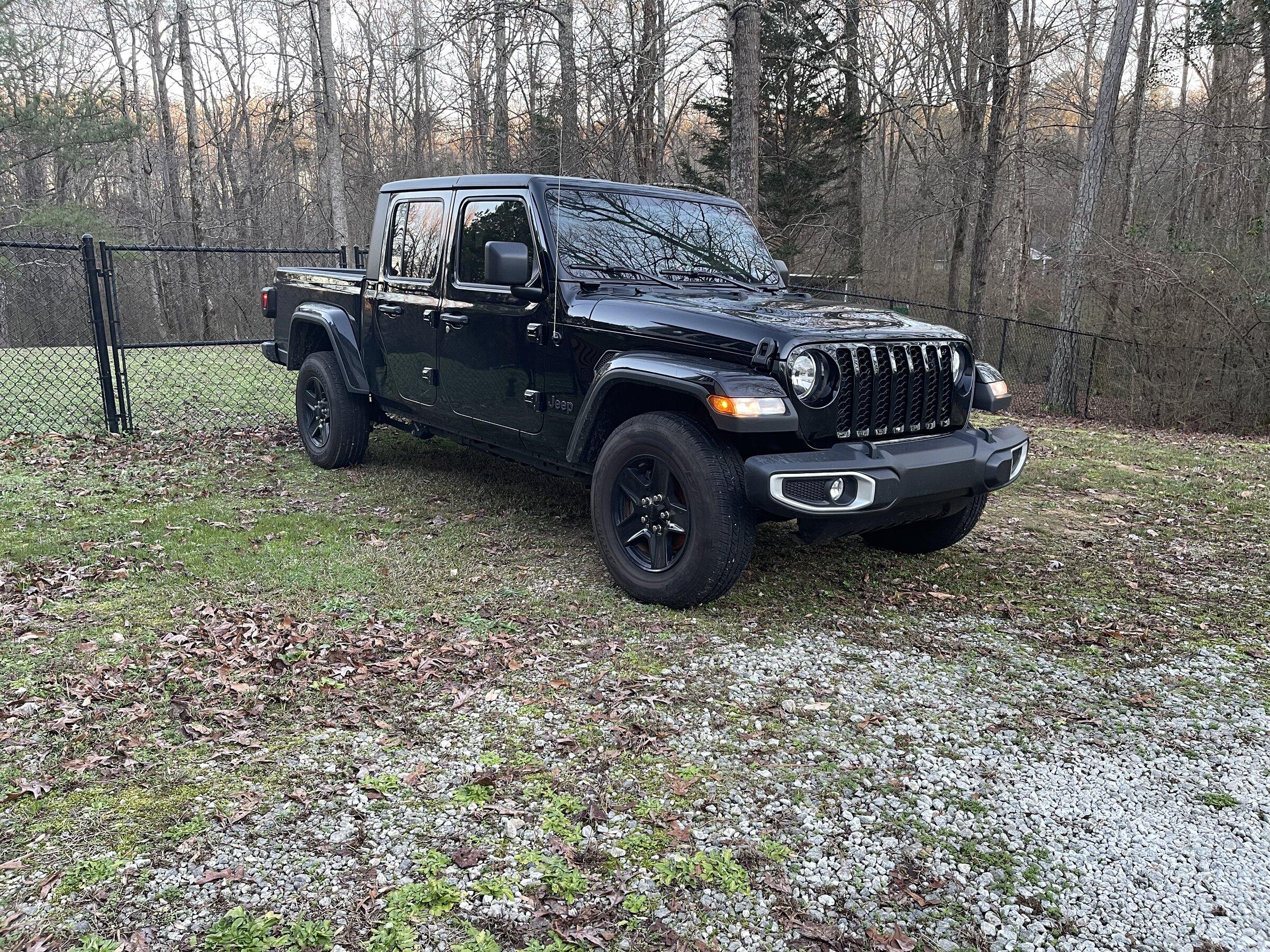 Jeep Gladiator GoBraves95’s Sport S build on a budget 83D108A5-3C7B-4CA0-9EA1-7F517EE890AF