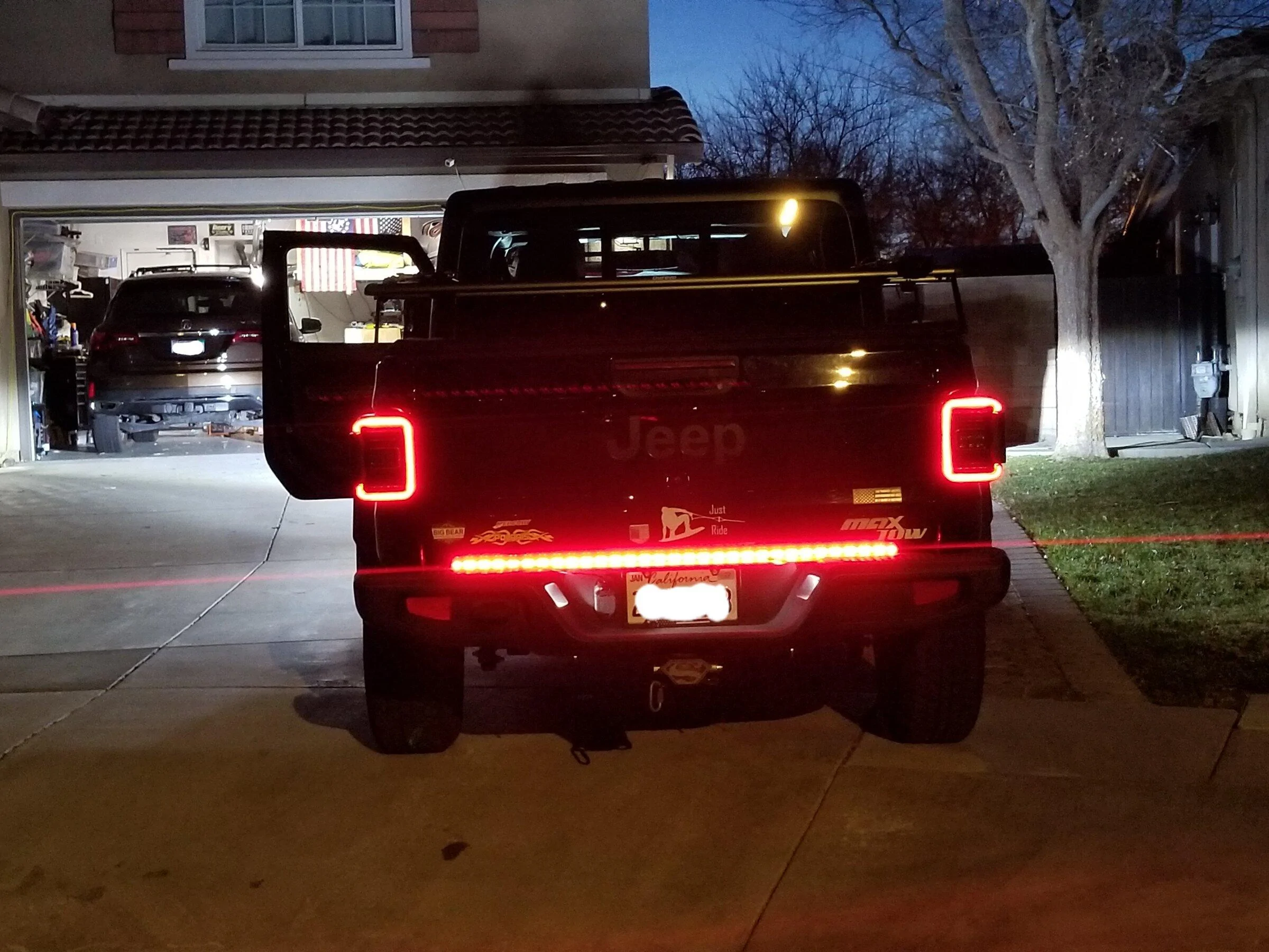 Jeep Gladiator Aftermarket tail lights to improve looks? 20220109_205507