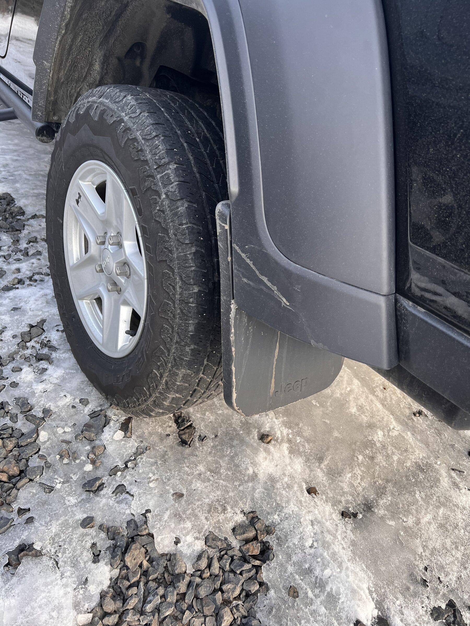Jeep Gladiator Mud Flaps Sport S Max Tow? 08C4DD11-2D00-4870-9113-FC3757B8924D